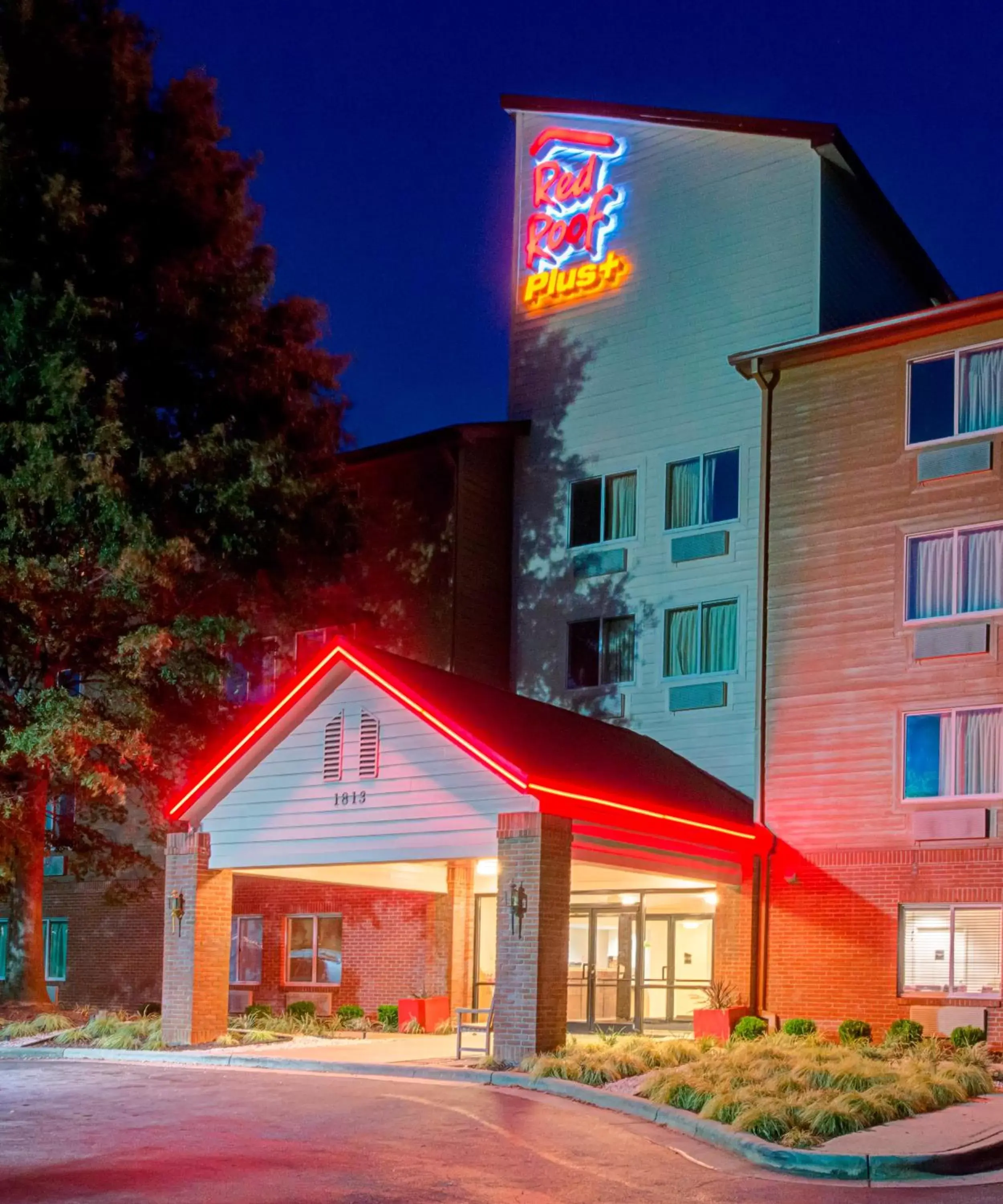 Property Building in Red Roof Inn PLUS Raleigh Downtown NCSU Conv Center