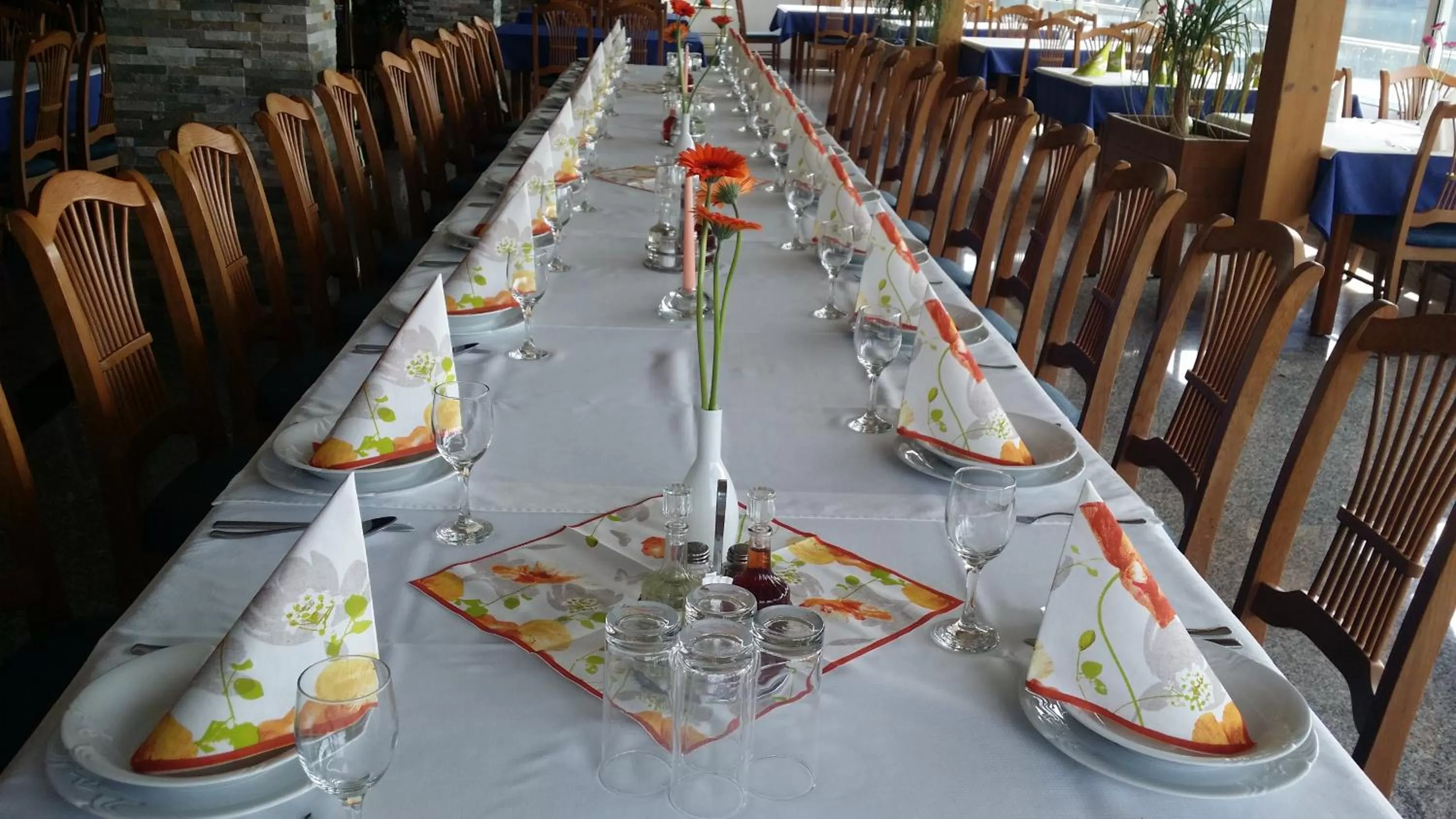 Restaurant/places to eat in Gostisce Jezero