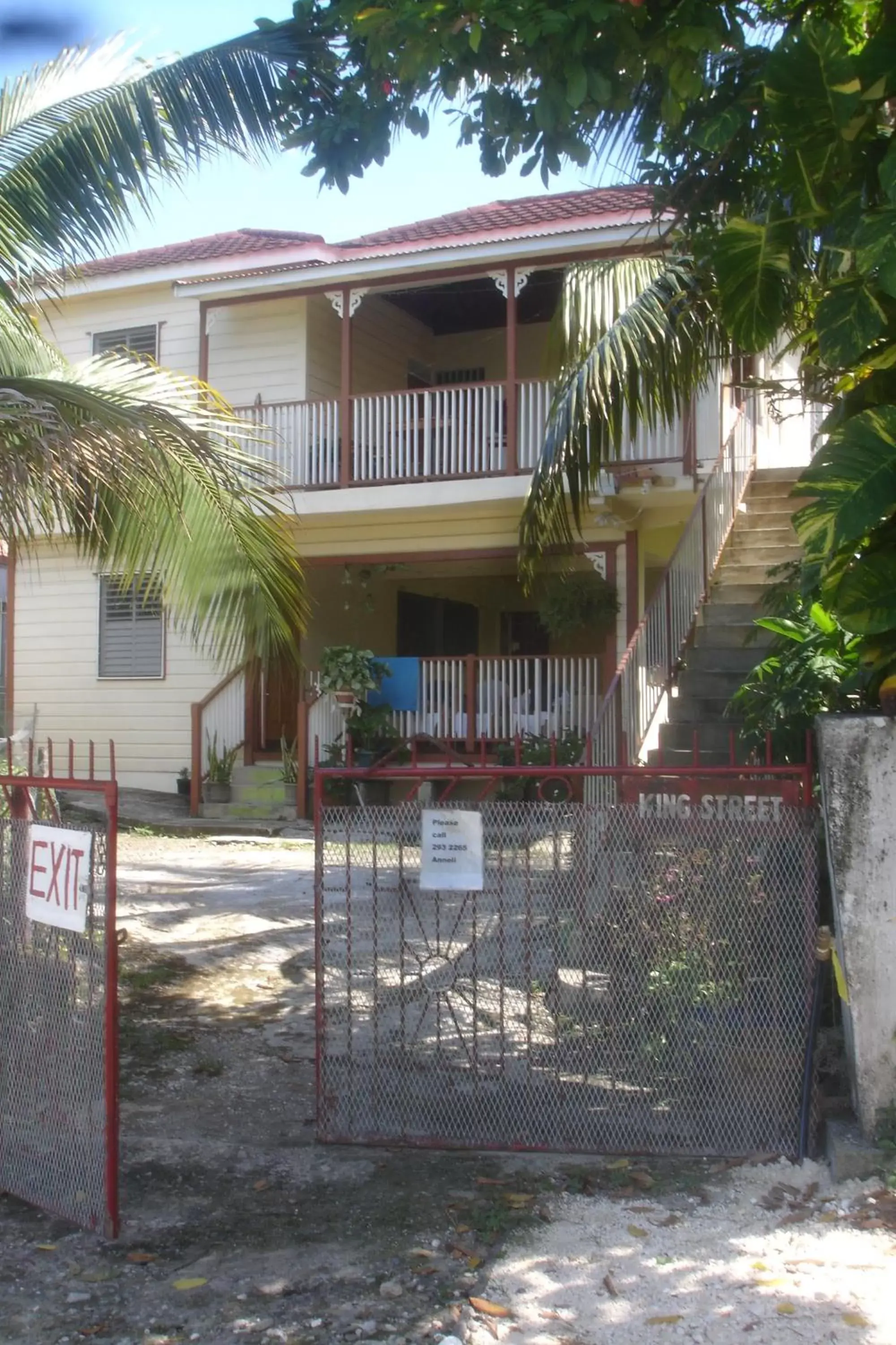 Facade/entrance, Property Building in Finjam Cottage