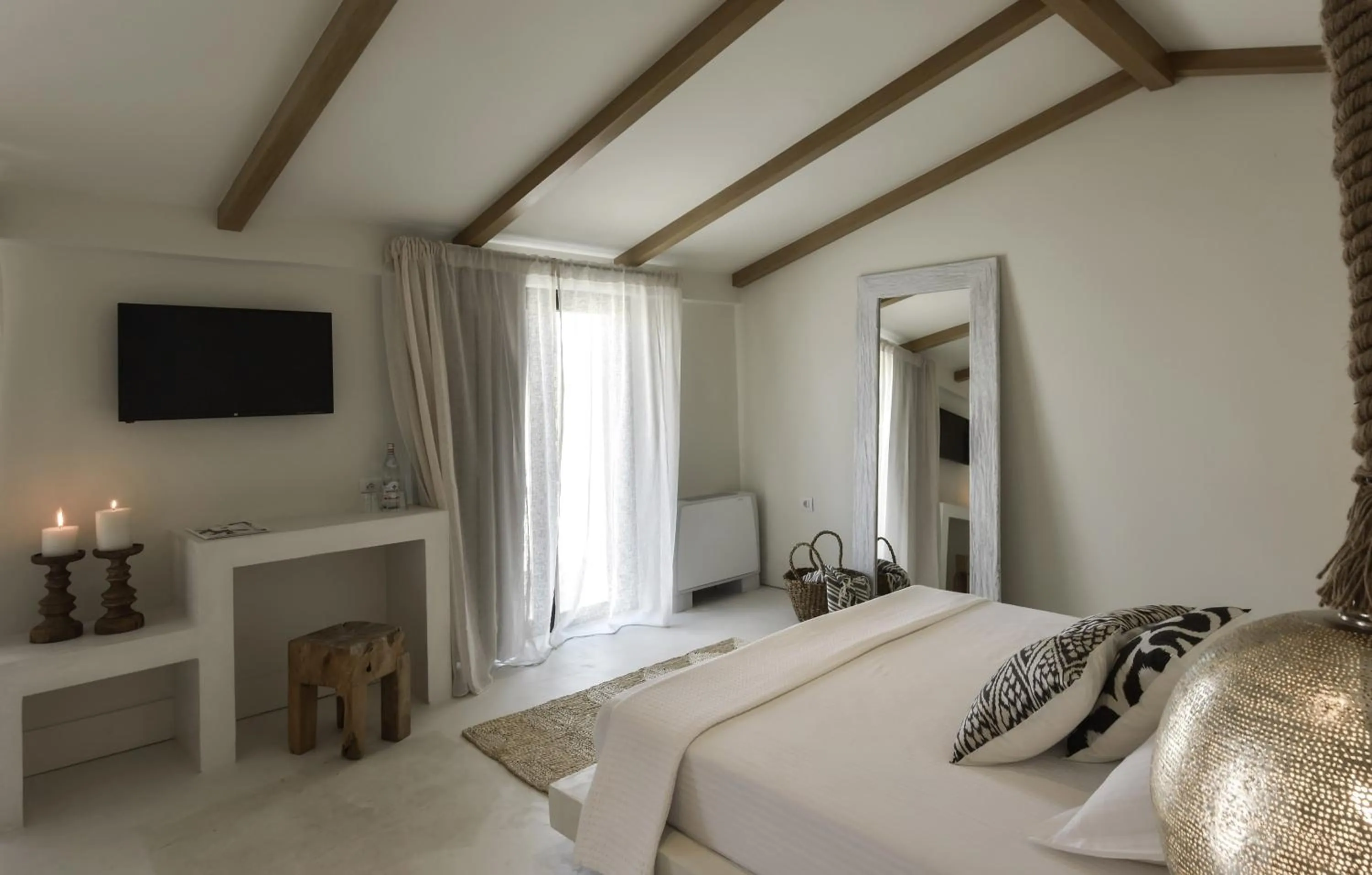 Photo of the whole room, Bed in Kefalonia Grand