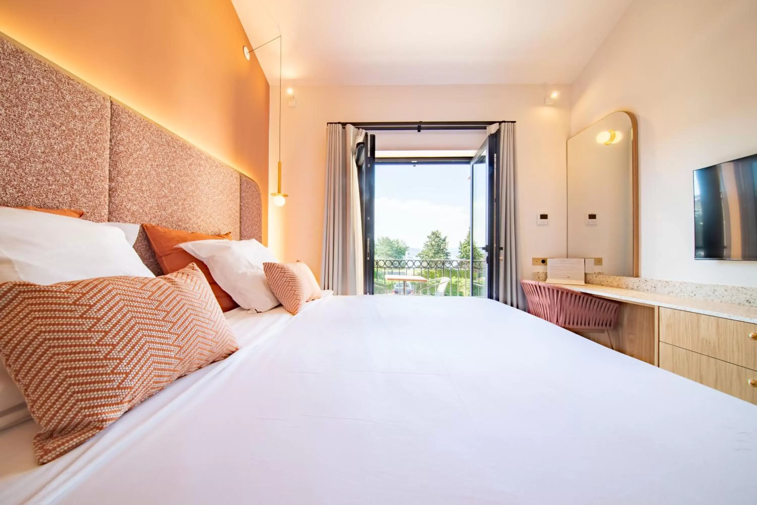 Bed in Hotel Brin d'Azur - Saint Tropez