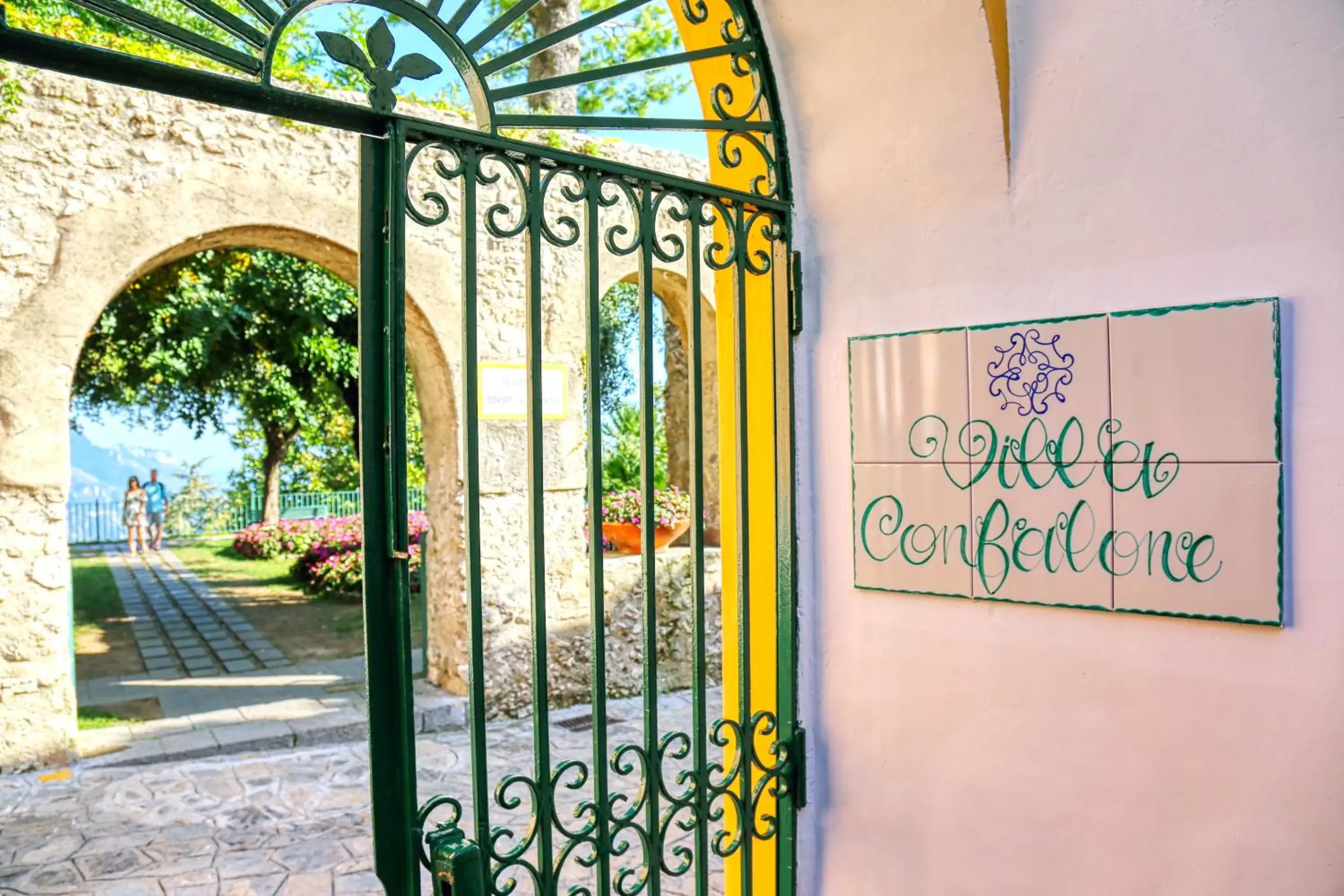 Facade/entrance in Palazzo Confalone