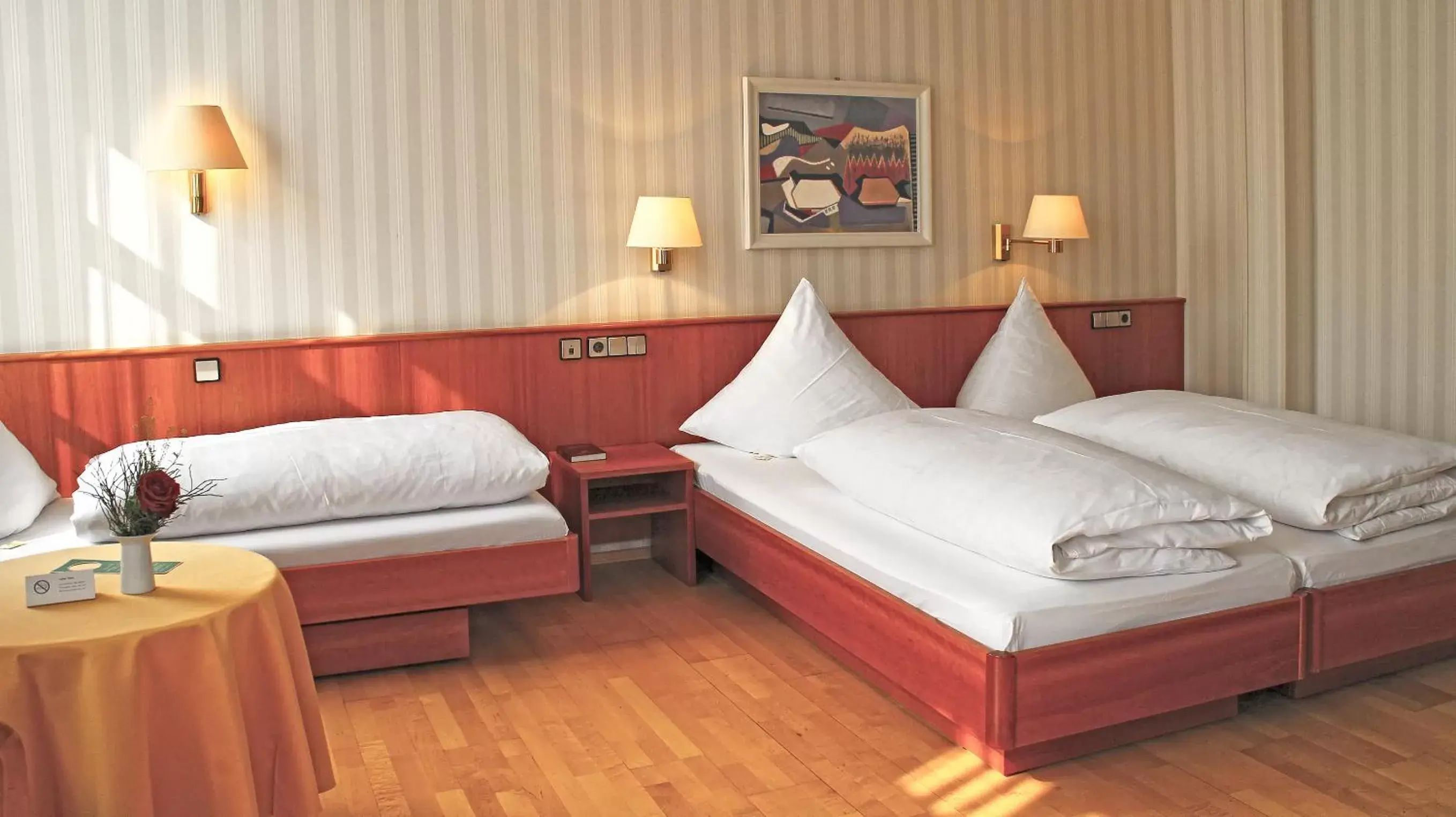 Bedroom, Bed in Hotel Zum Schiff