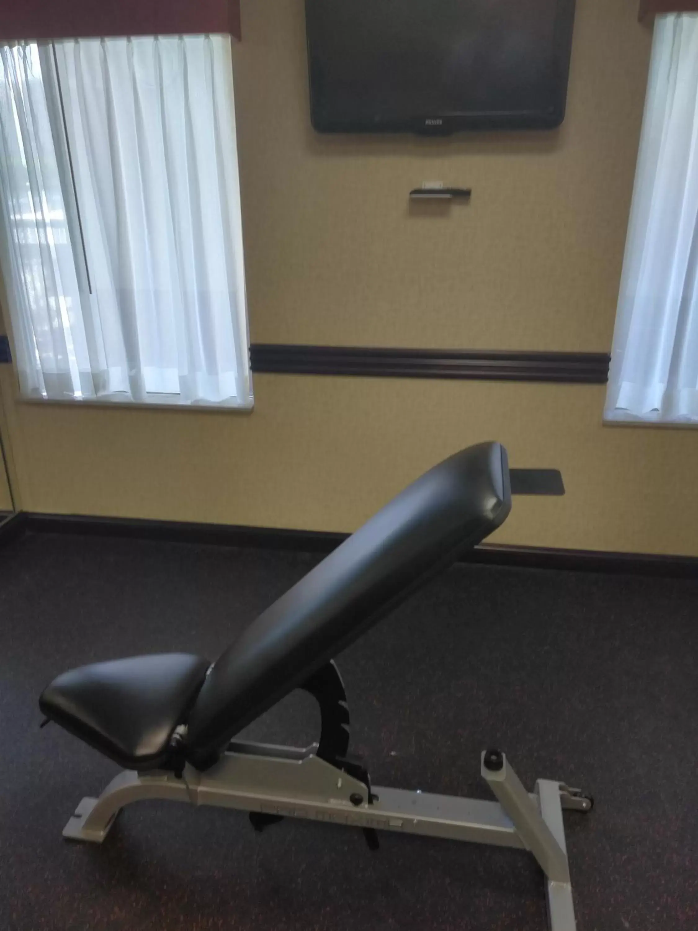 Fitness centre/facilities, Fitness Center/Facilities in Baymont by Wyndham Madison Heights Detroit Area
