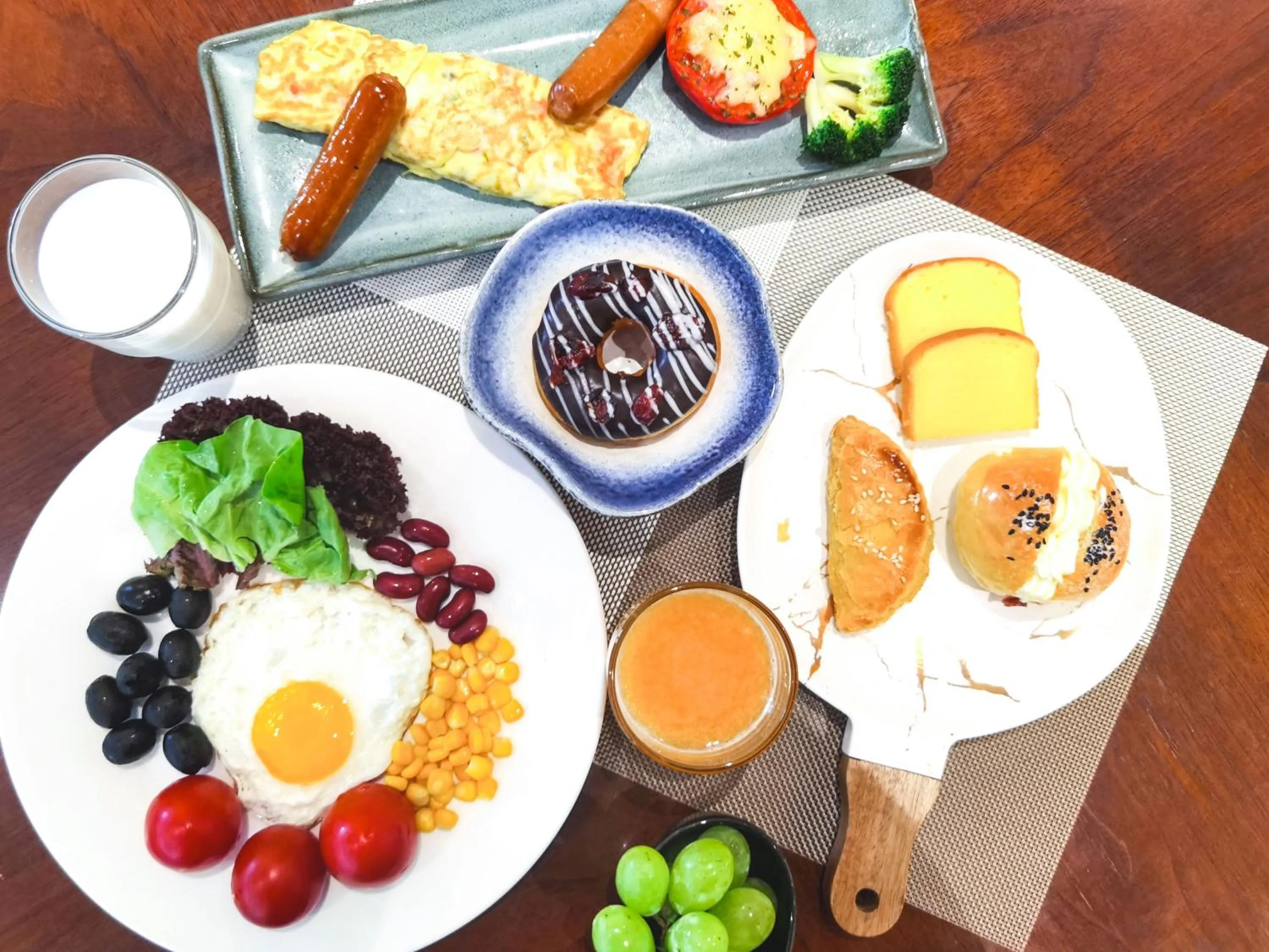 Breakfast in Holiday Inn Taicang City Centre by IHG