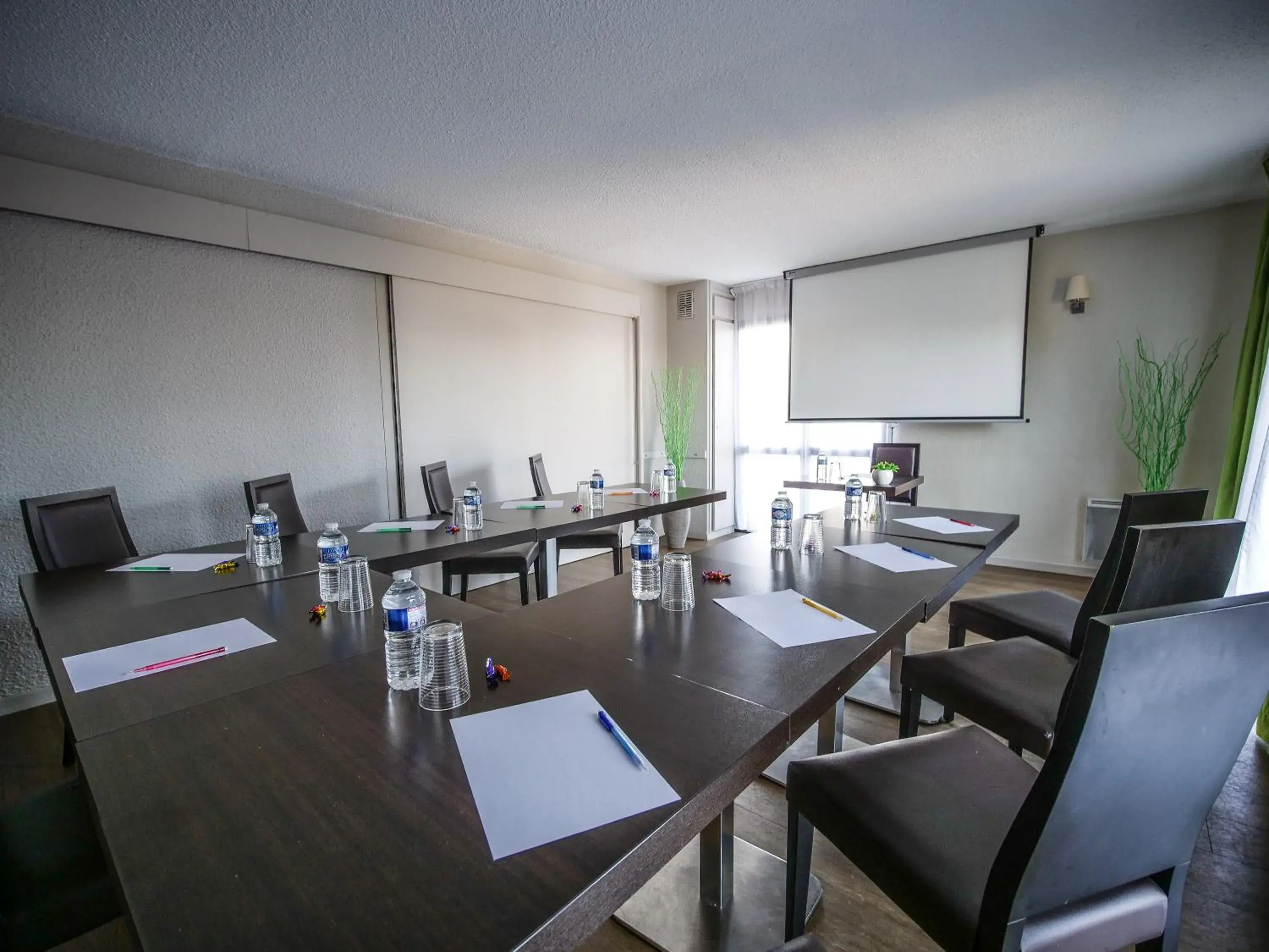 Meeting/conference room in Hôtel Inn Design Resto Novo Langres