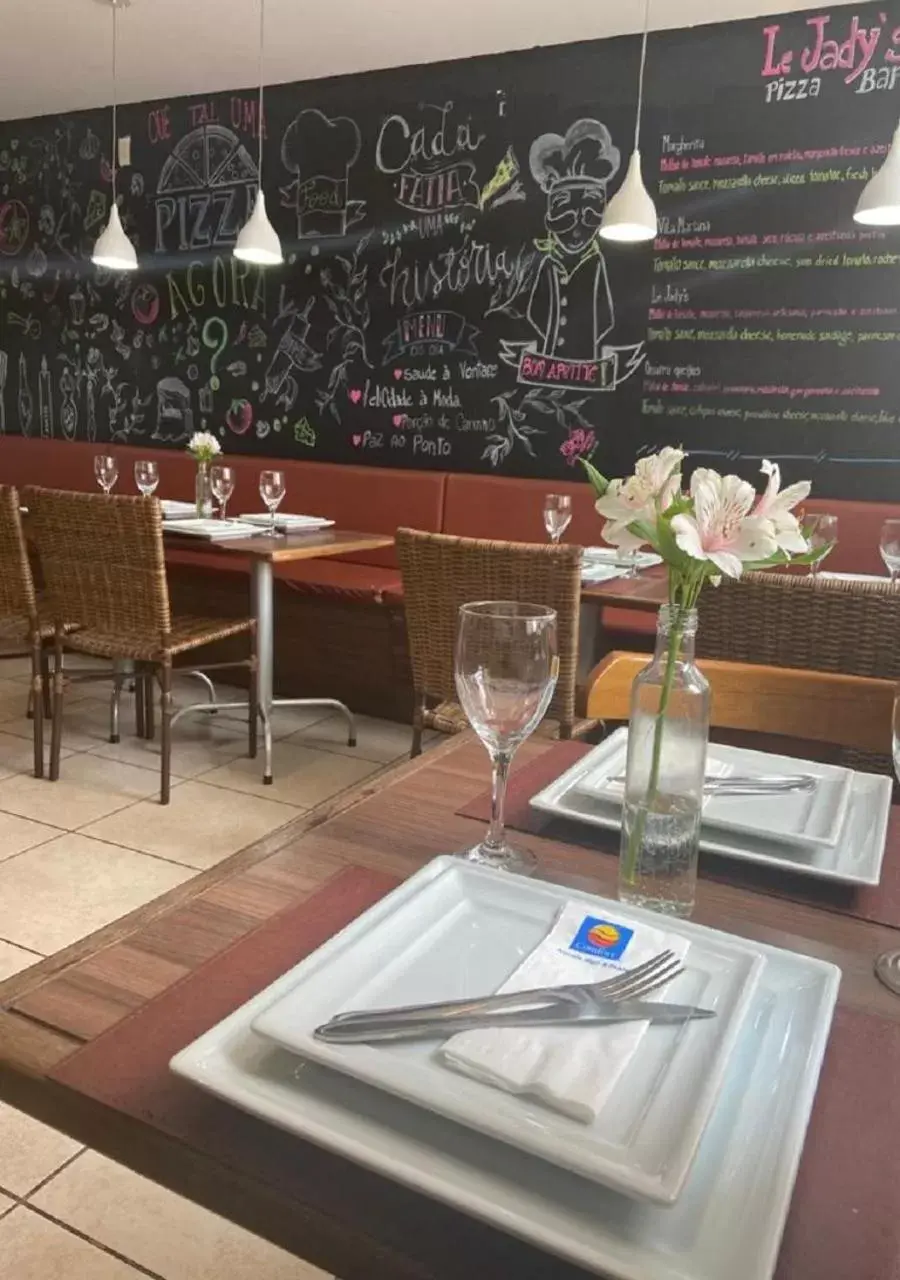 Restaurant/Places to Eat in Comfort Nova Paulista