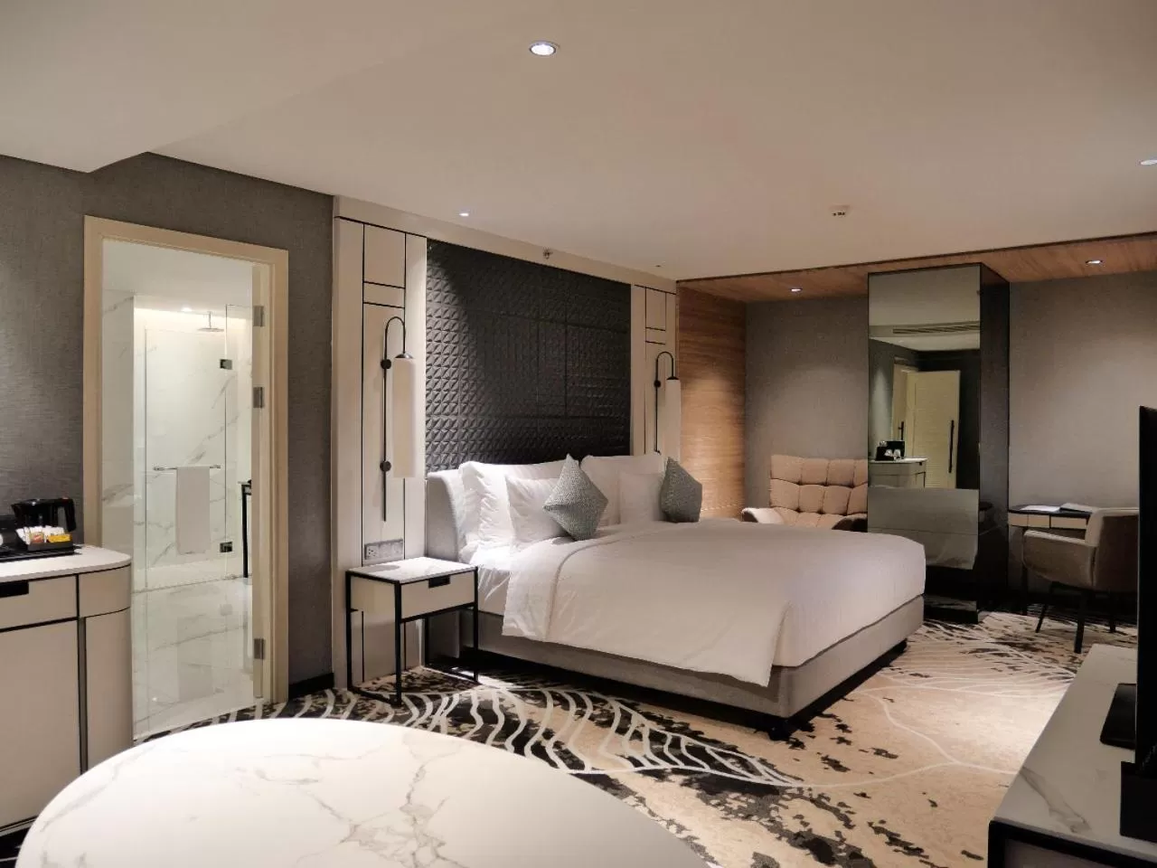 Bed in Movenpick Surabaya City