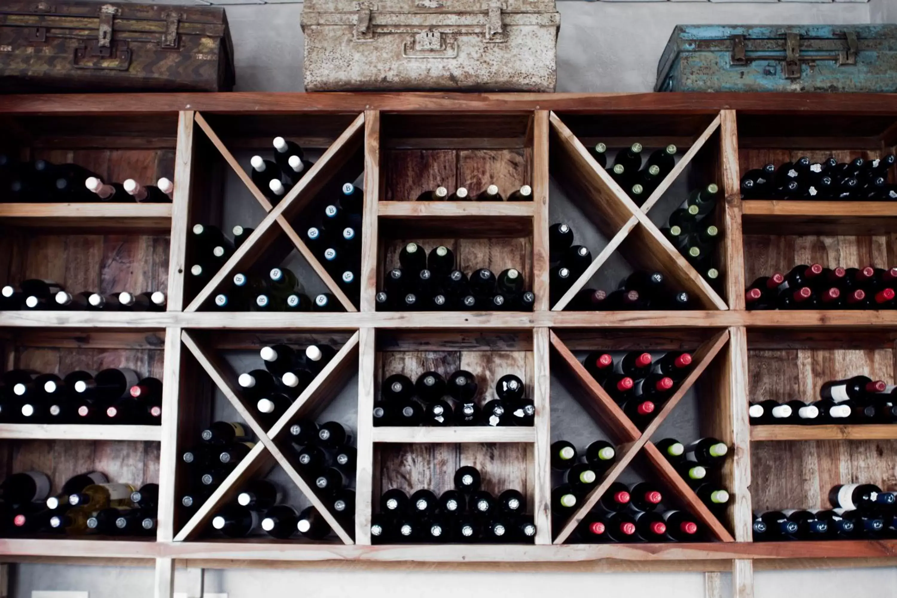 Decorative detail, Drinks in Surfers Lodge Peniche