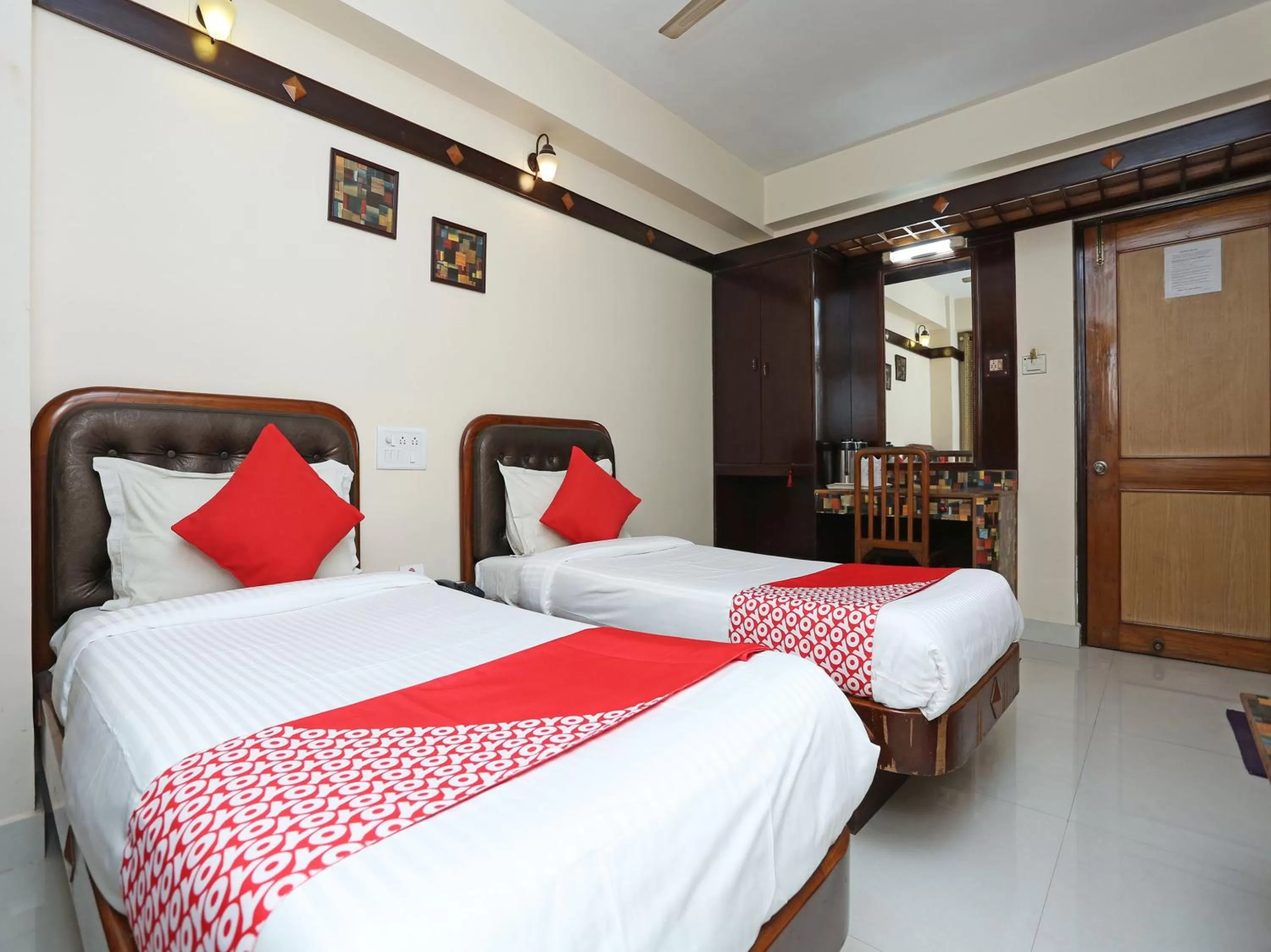 Bedroom, Bed in Hotel Amrit Regency