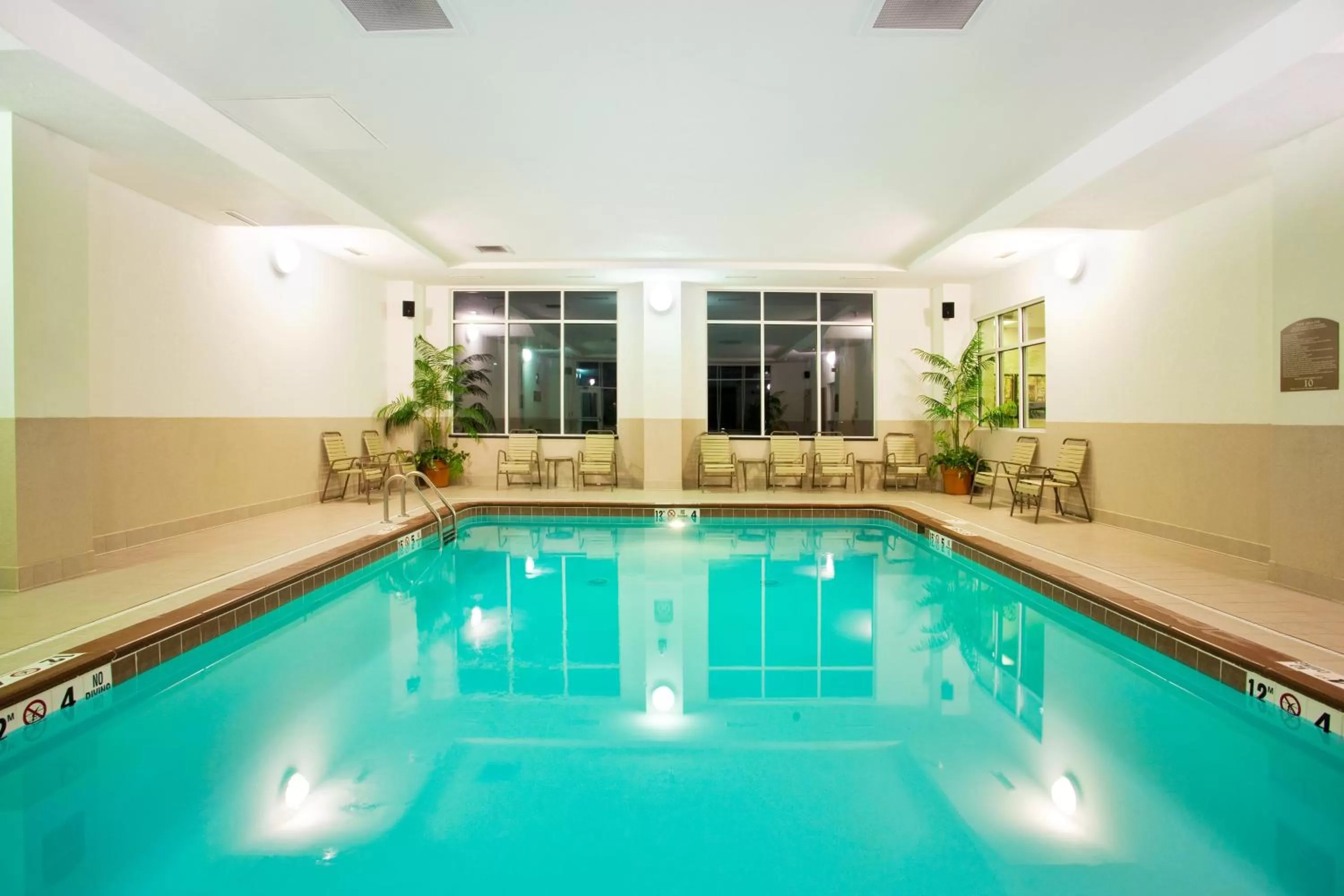 Swimming pool in Holiday Inn Battle Creek by IHG