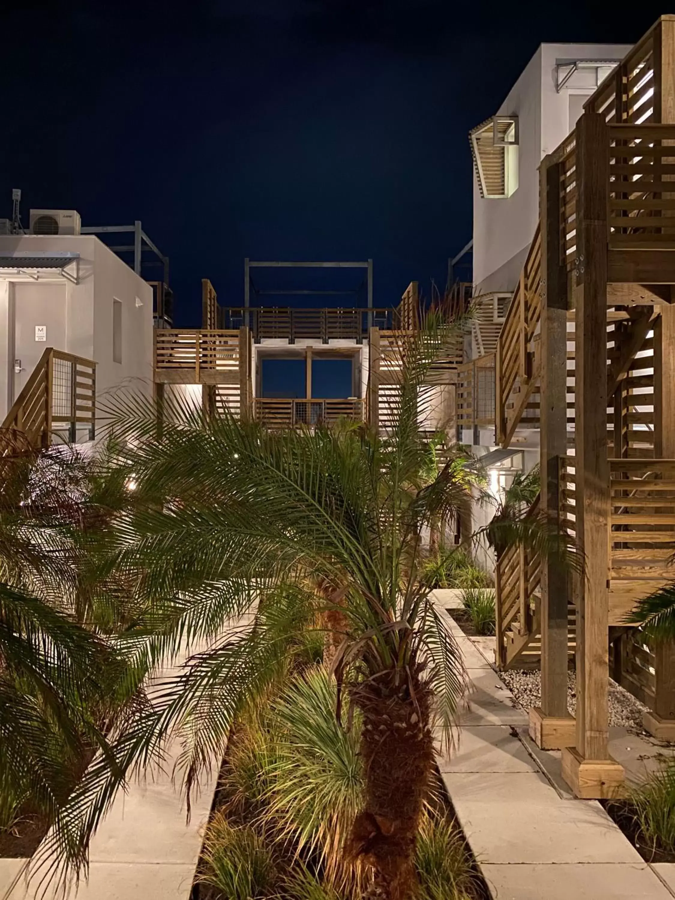 Property building in Lively Beach Property building in Lively Beach