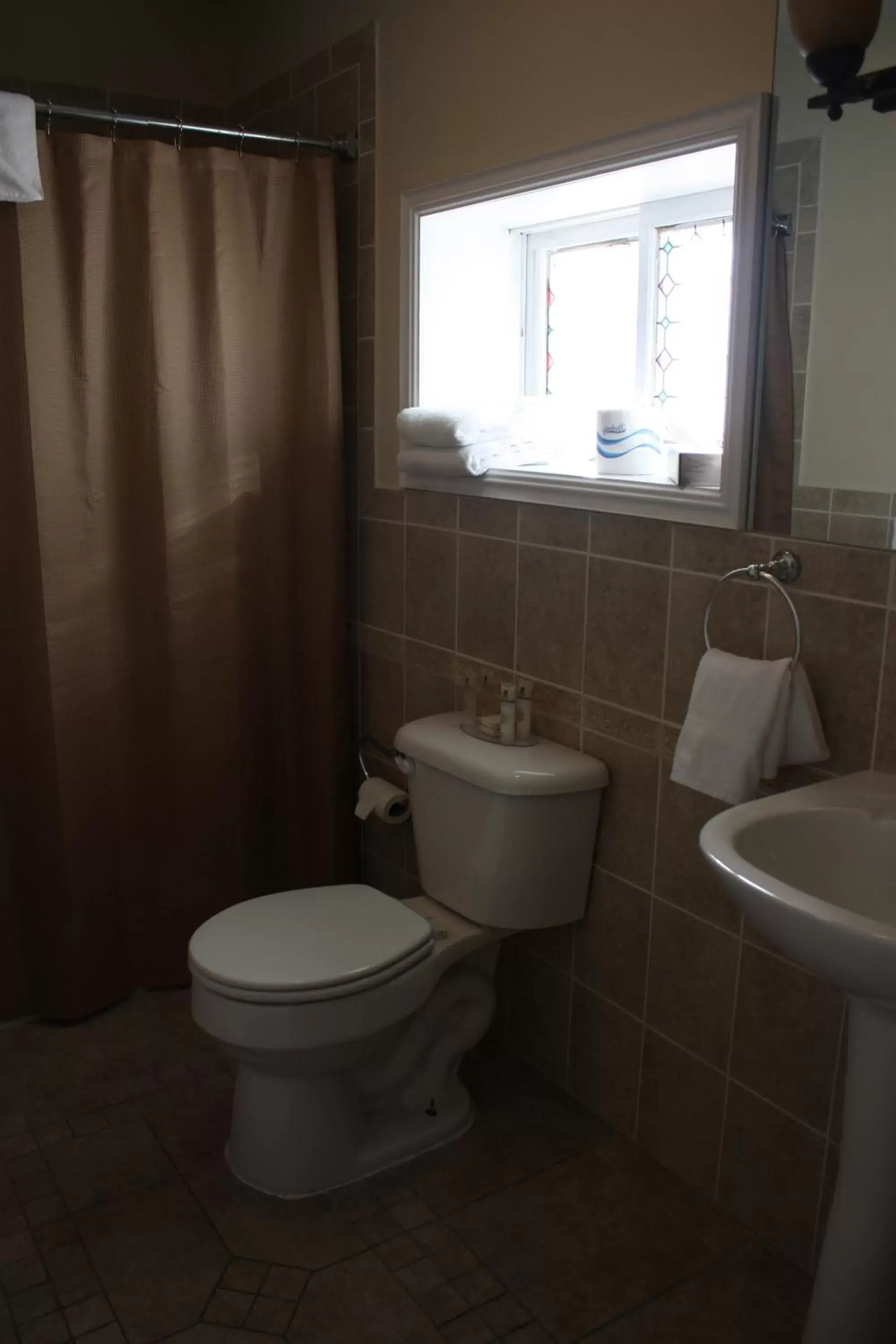 Bathroom in The Sunview Motel