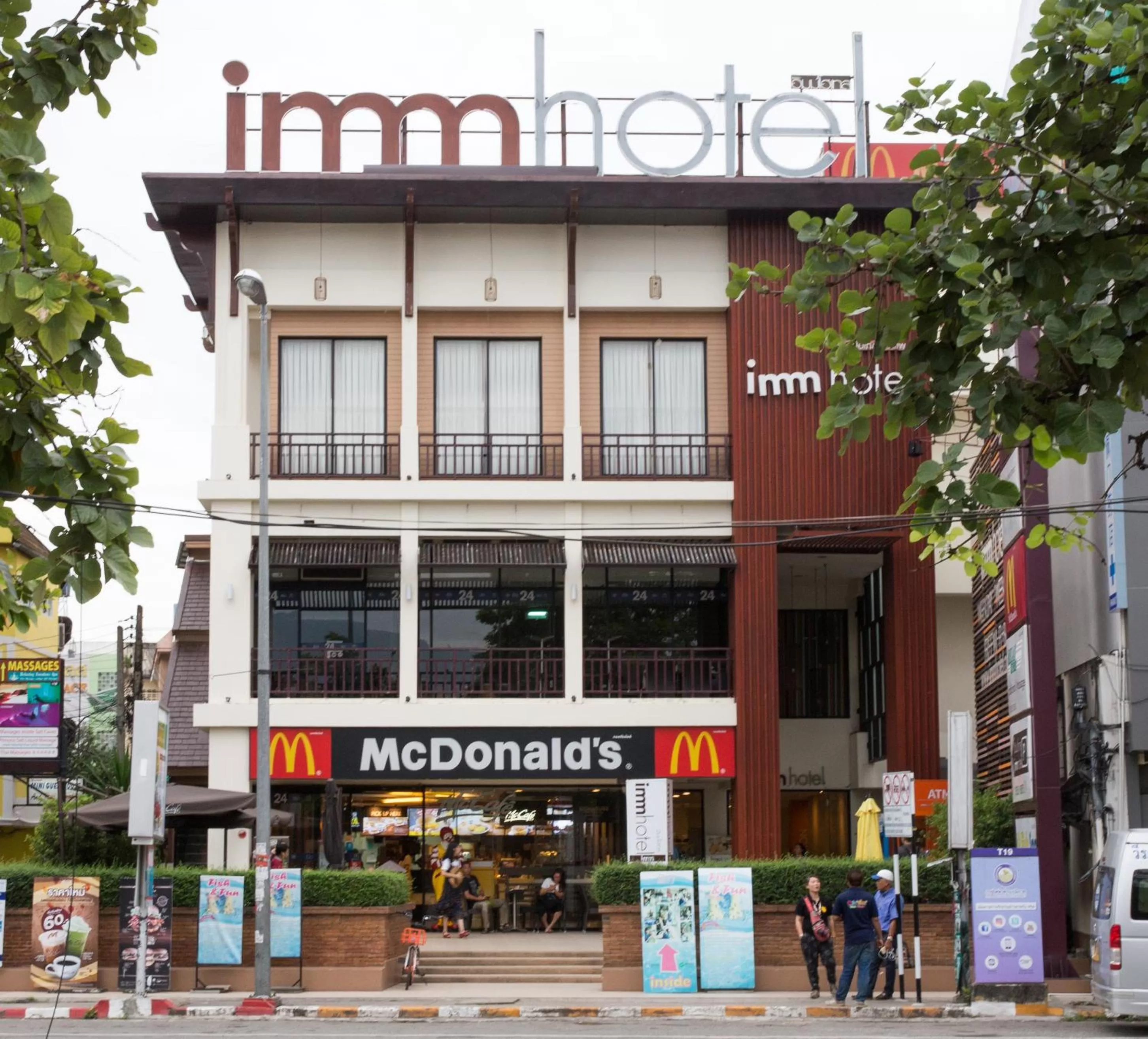 Property building in Imm Hotel Thaphae Chiang Mai