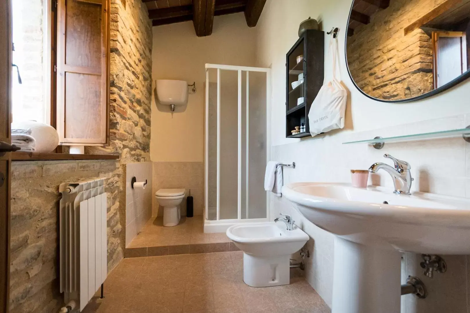 Bathroom in Borgo Castello Panicaglia