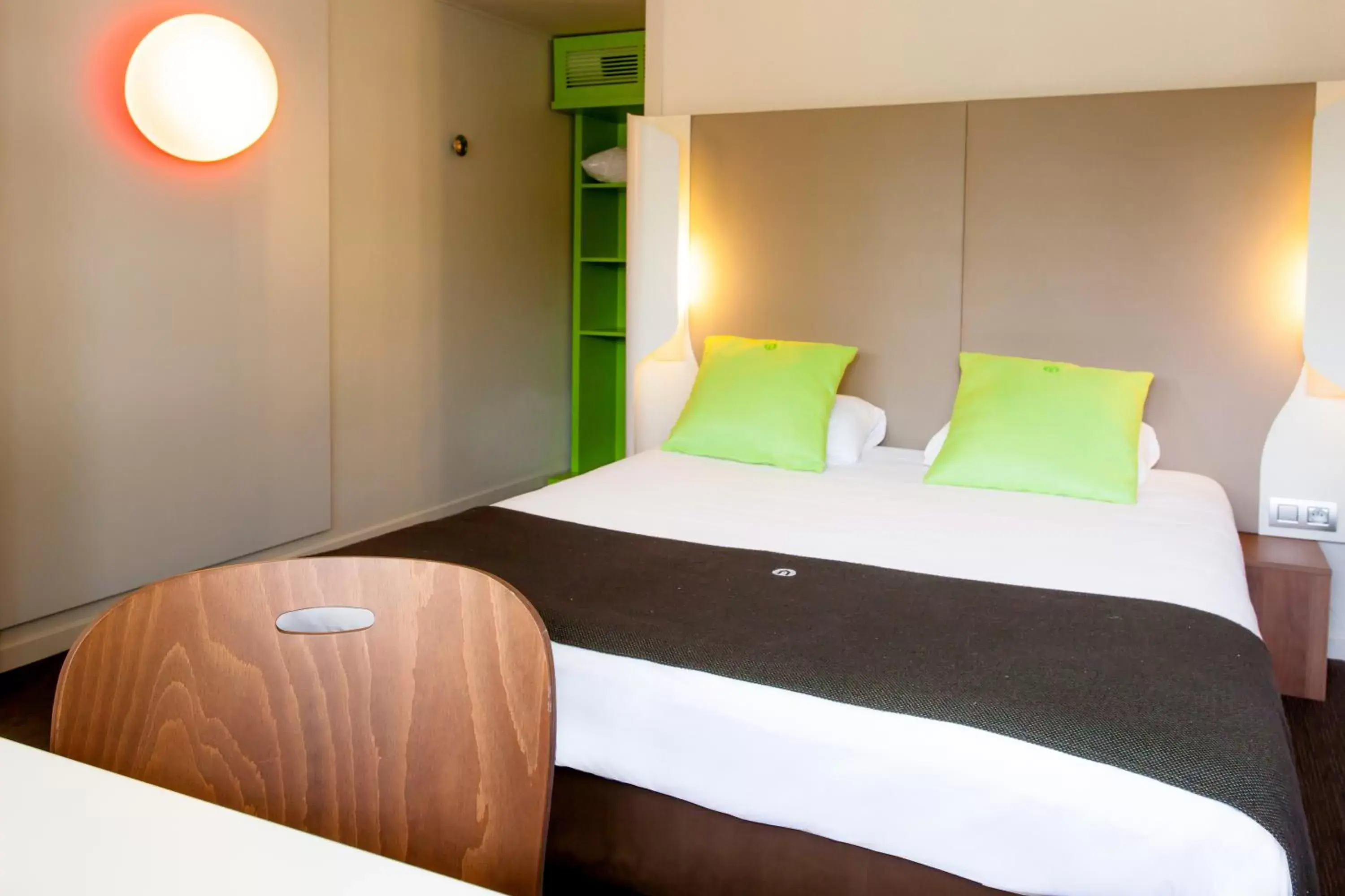 Bed in Campanile Angers Ouest - Beaucouzé Bed in Campanile Angers Ouest - Beaucouzé