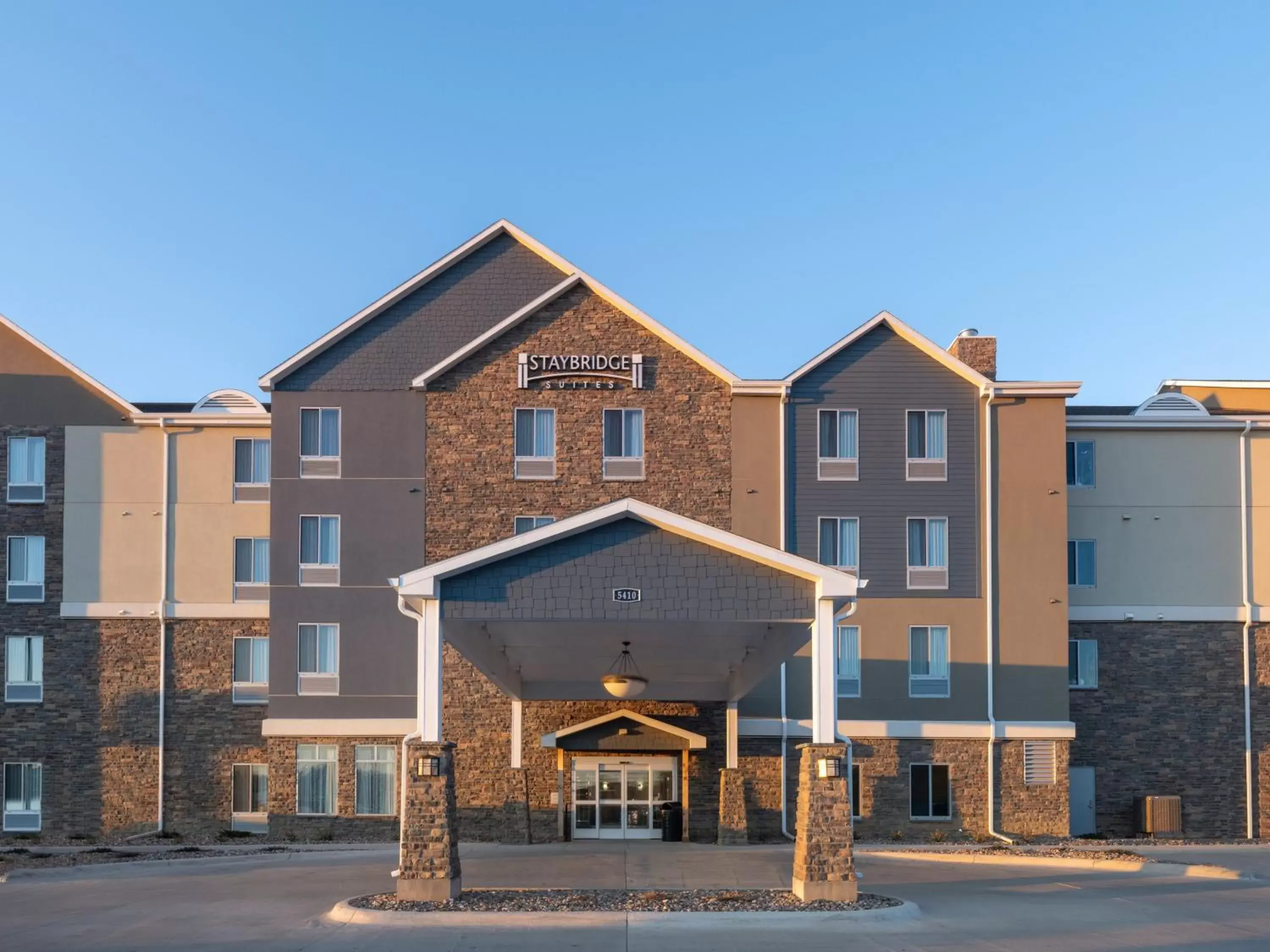 Property Building in Staybridge Suites - Sioux City Southeast, an IHG Hotel