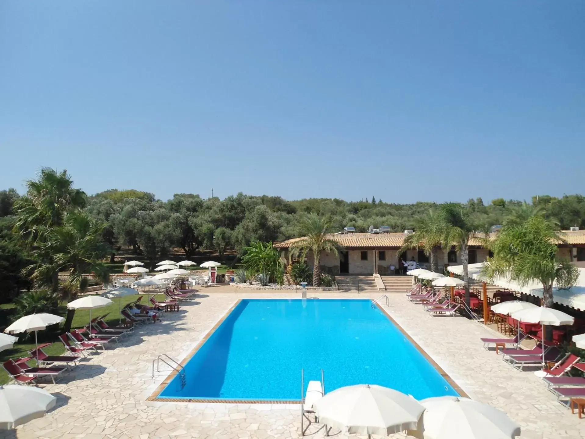 Restaurant/places to eat, Swimming Pool in Hotel Masseria Le Pajare