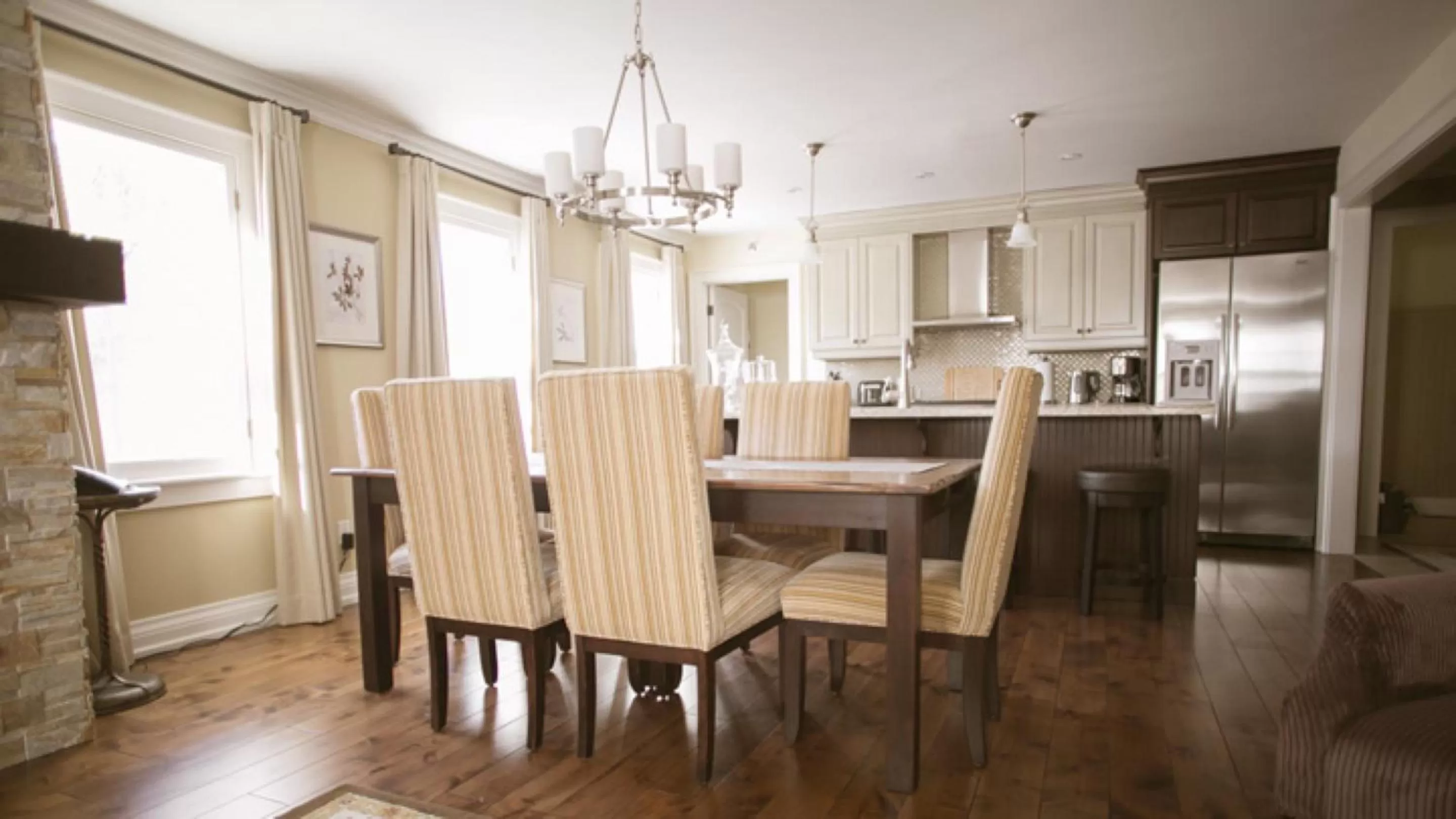 Kitchen or kitchenette in 124 on Queen Hotel & Spa