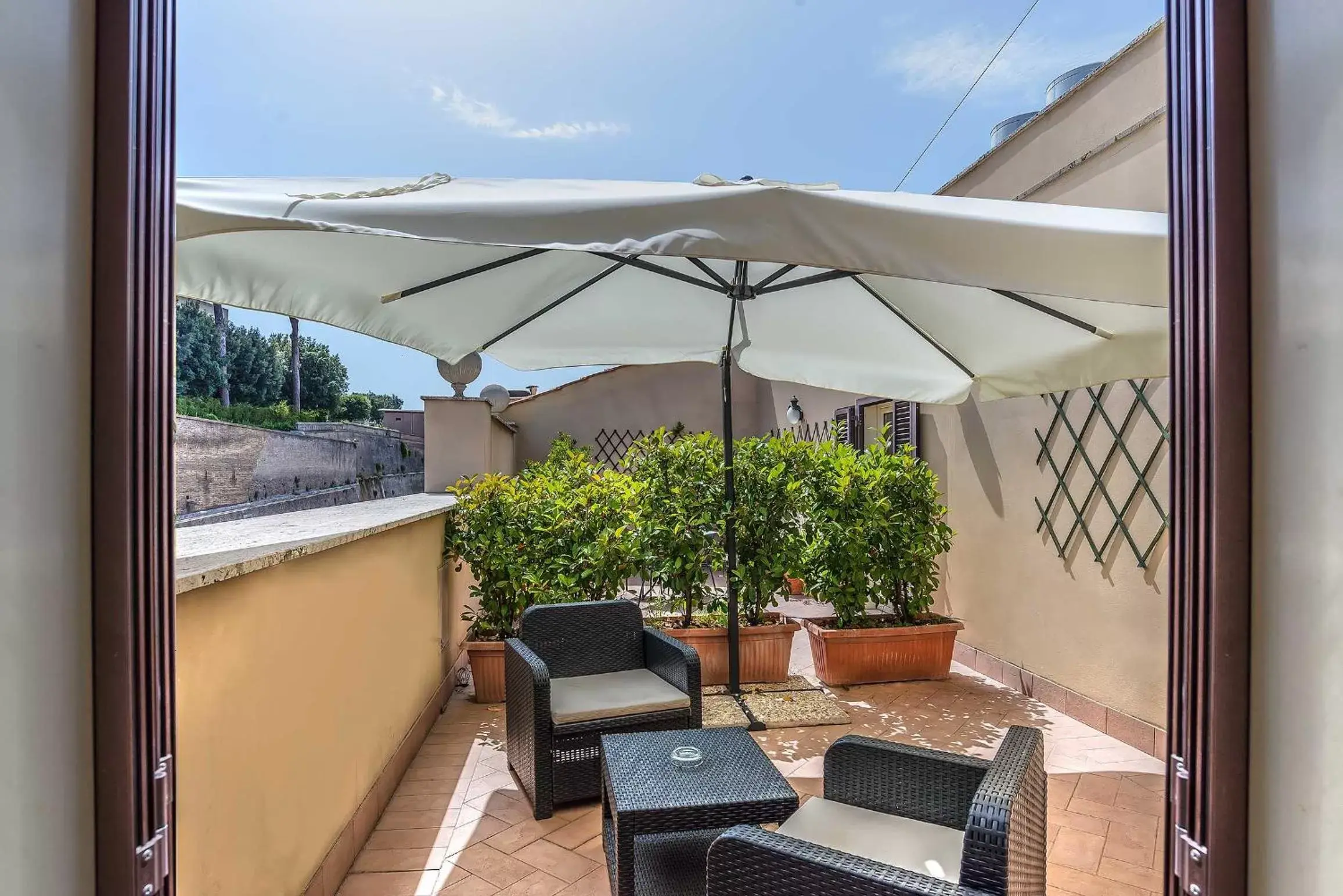 Junior Suite with Balcony in Tmark Hotel Vaticano Junior Suite with Balcony in Tmark Hotel Vaticano