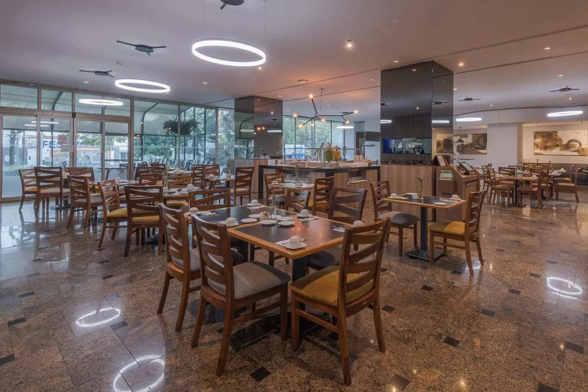 Restaurant/Places to Eat in Holiday Inn Guadalajara Select, an IHG Hotel