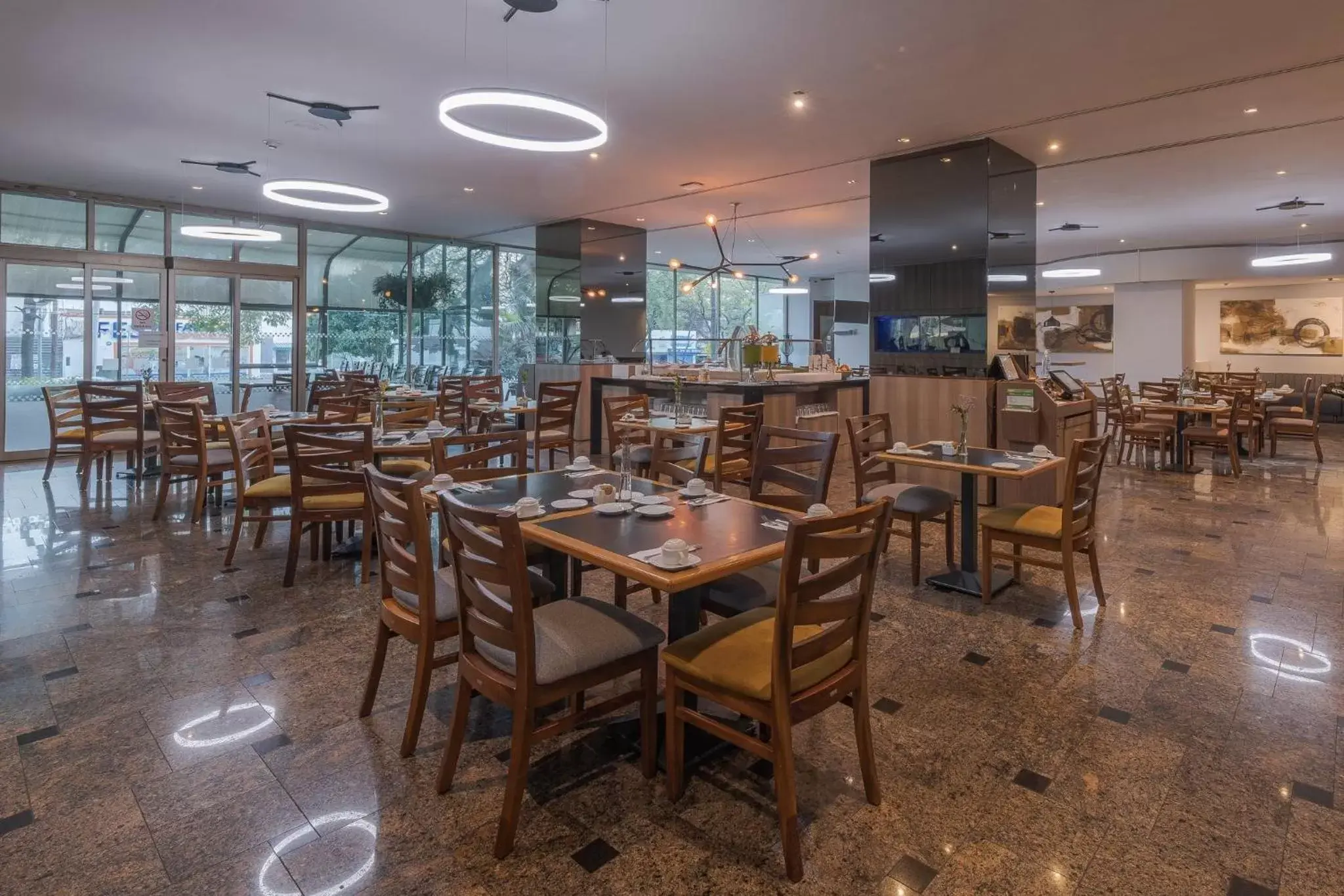 Restaurant/places to eat in Holiday Inn Guadalajara Select by IHG Restaurant/places to eat in Holiday Inn Guadalajara Select by IHG