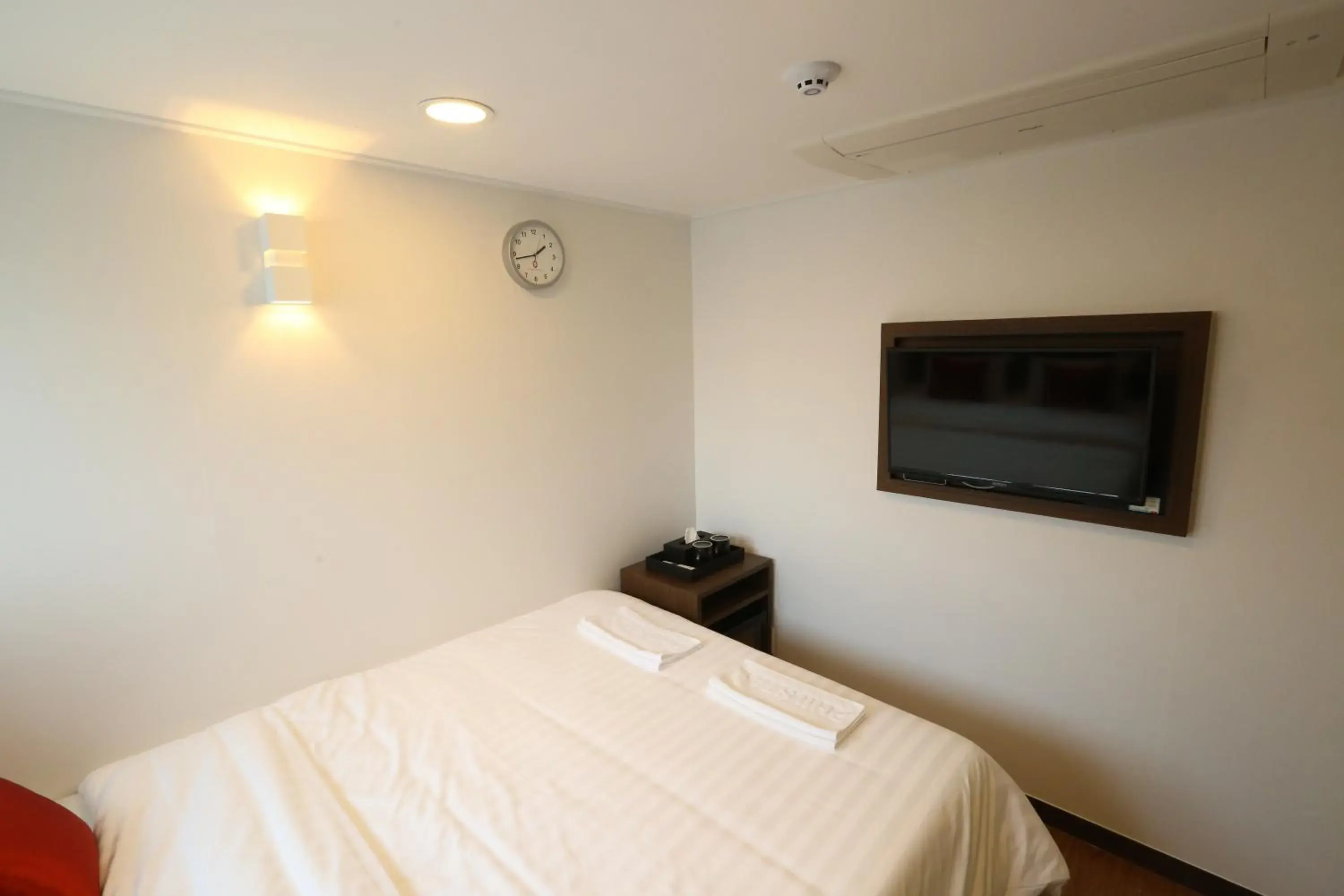 Decorative detail, Room Photo in TRIPSTAY Myeongdong