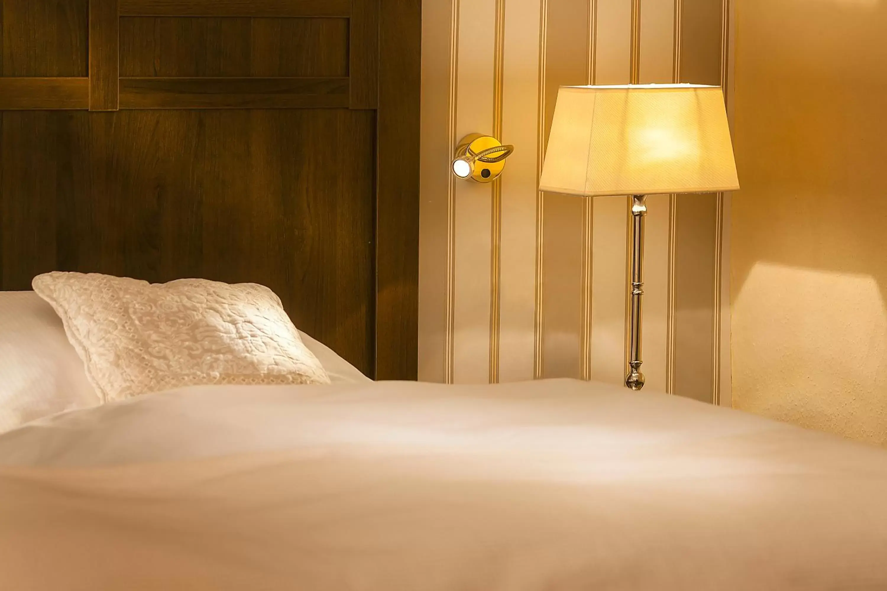 Bed in Boutique-Hotel Moseltor & Altstadt-Suiten