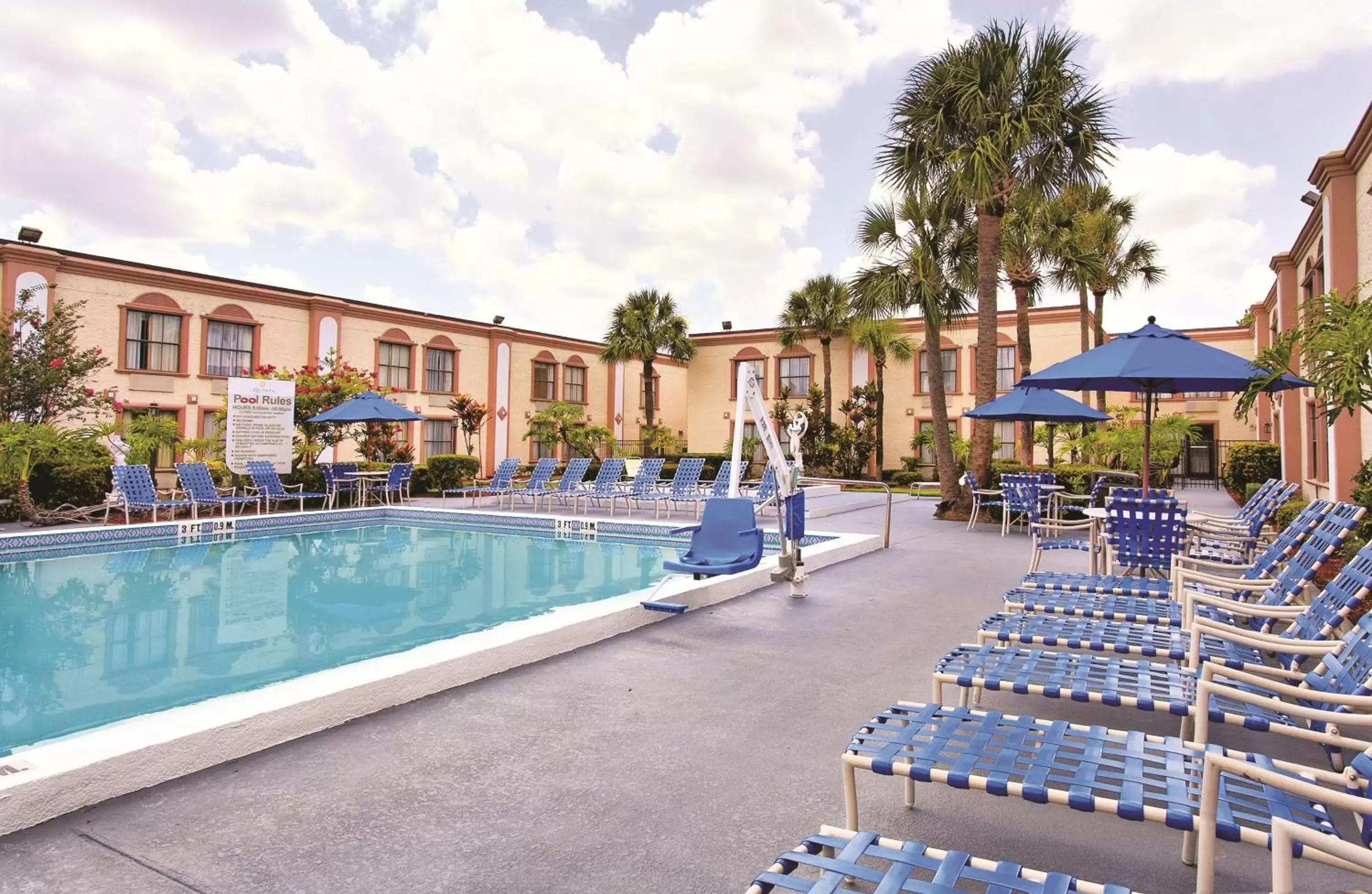 On site, Swimming Pool in La Quinta Inn by Wyndham Orlando International Drive North