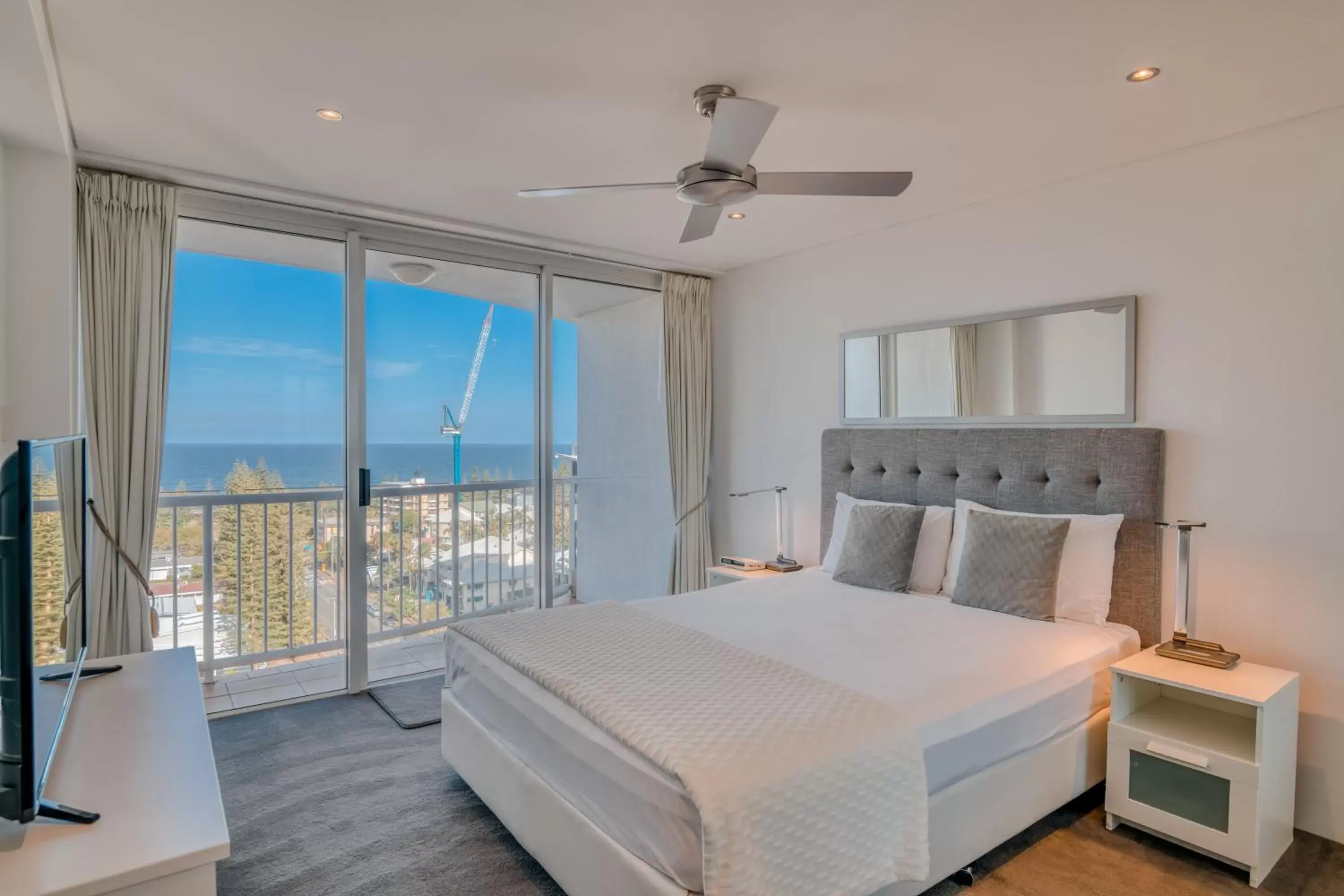 Bed in Bel Air on Broadbeach