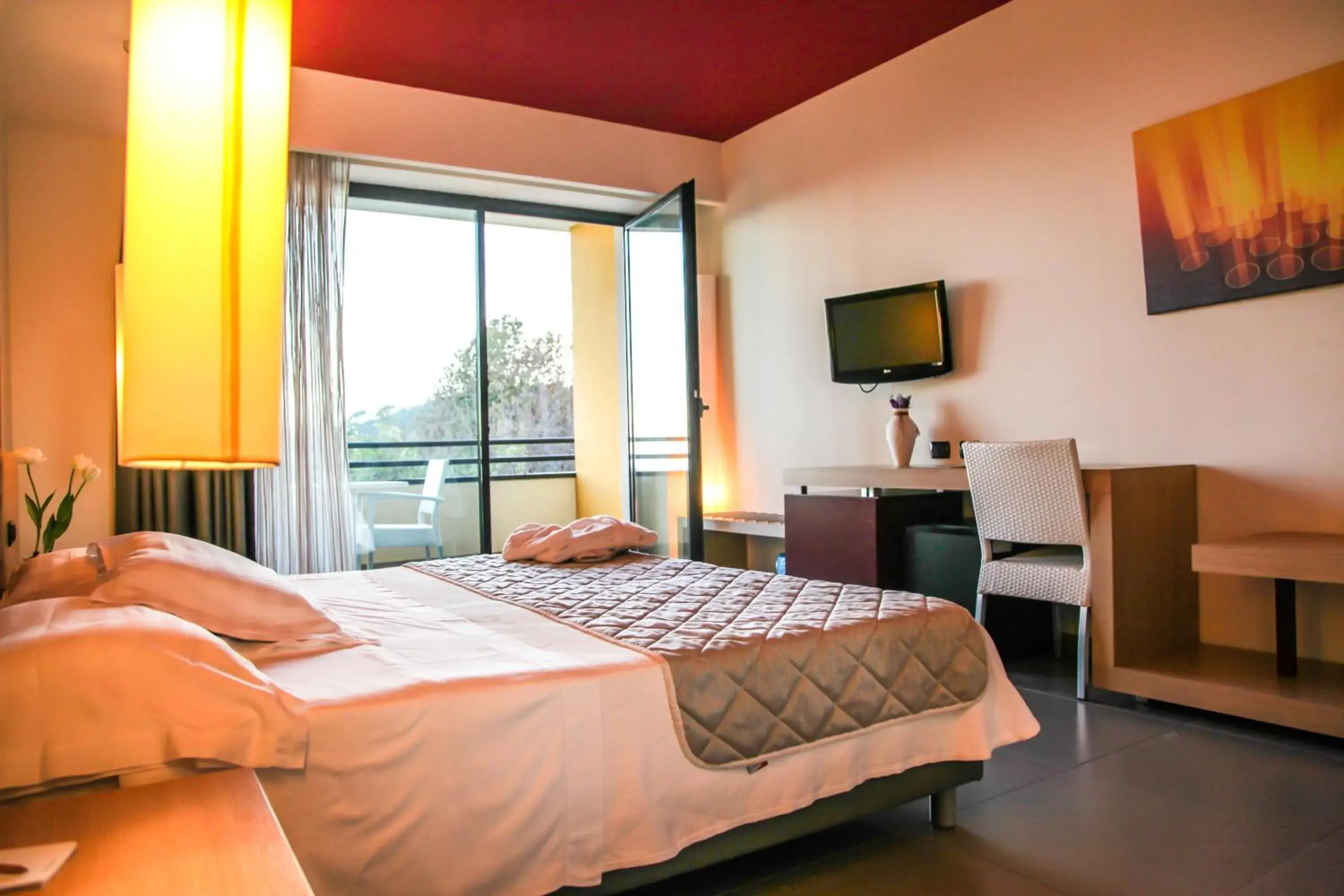 Day, Room Photo in Esperia Palace Hotel & Resort Spa