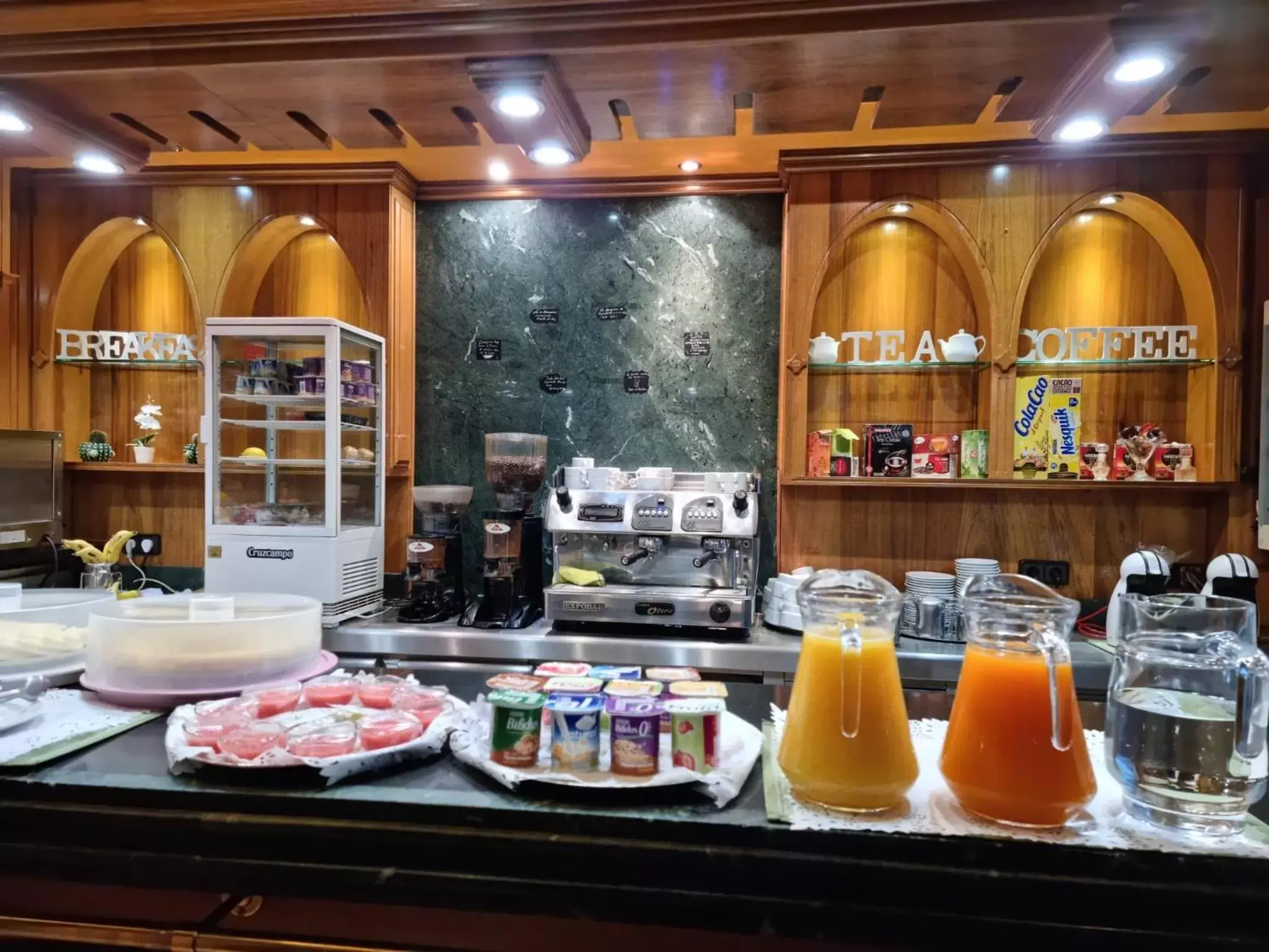 Breakfast in Hotel Jardín de Aranjuez