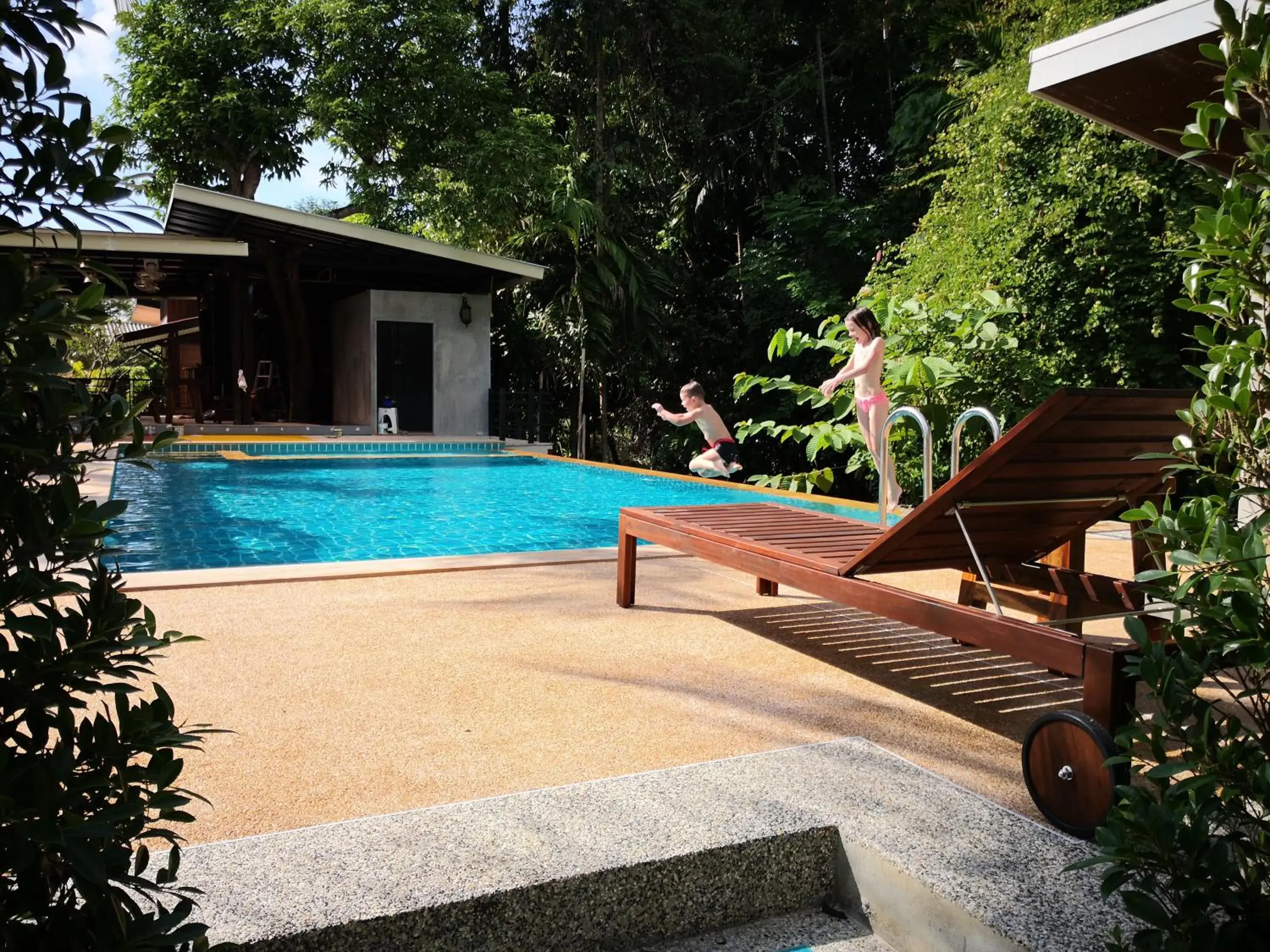 Swimming Pool in Baan Suan Rim Klong