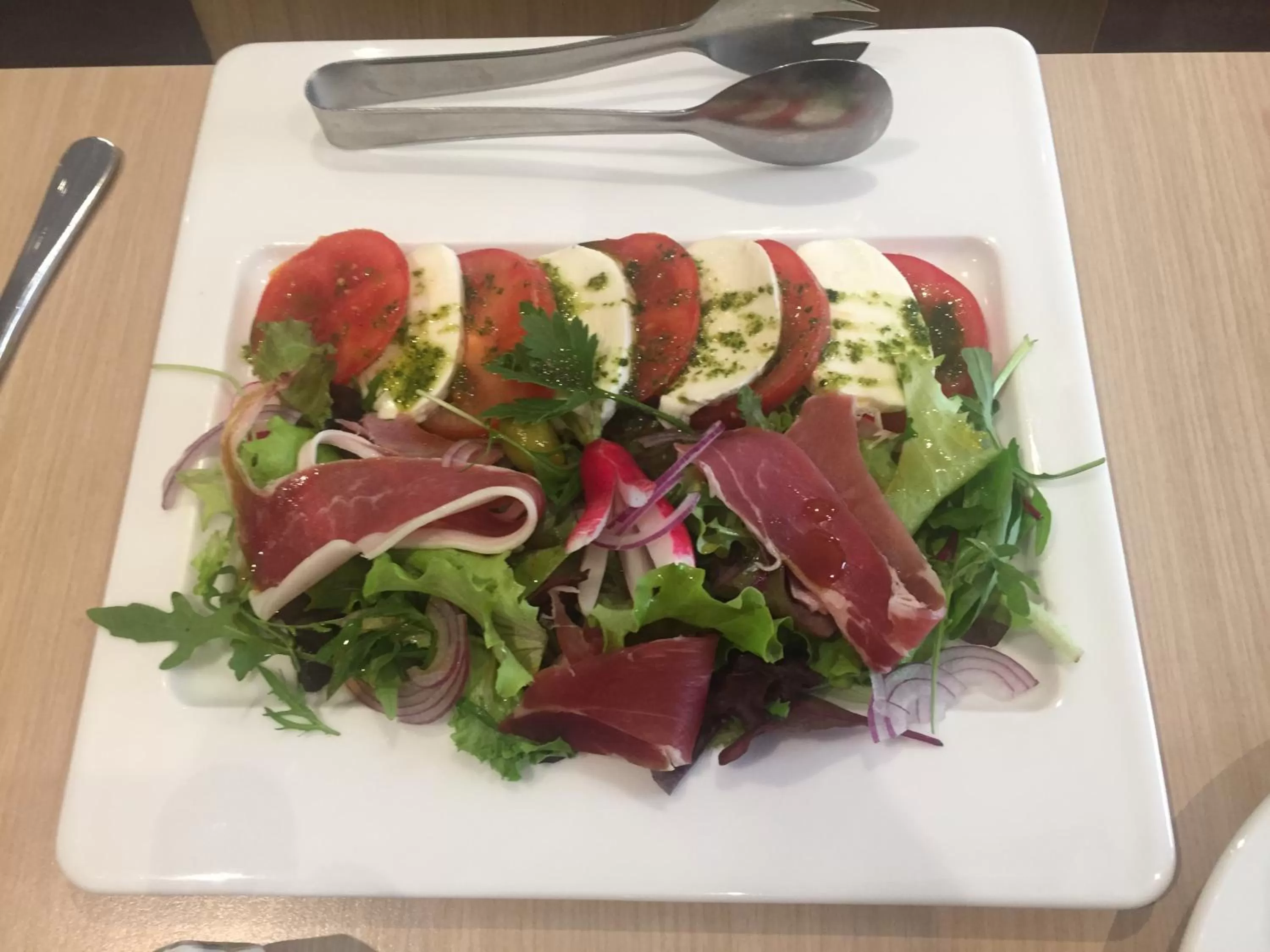 Restaurant/places to eat in NH Nice