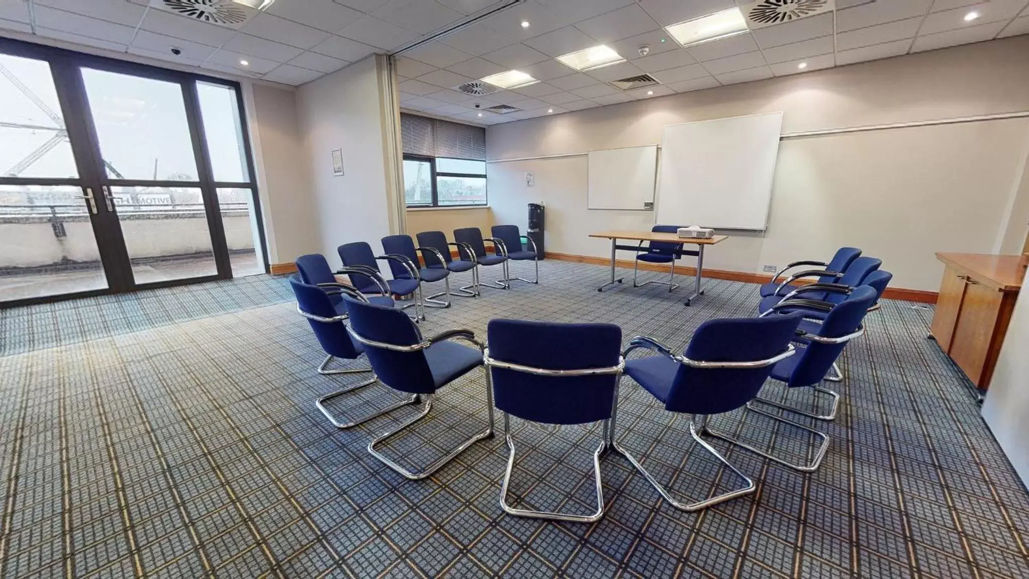 Meeting/conference room in Holiday Inn Cardiff City, an IHG Hotel