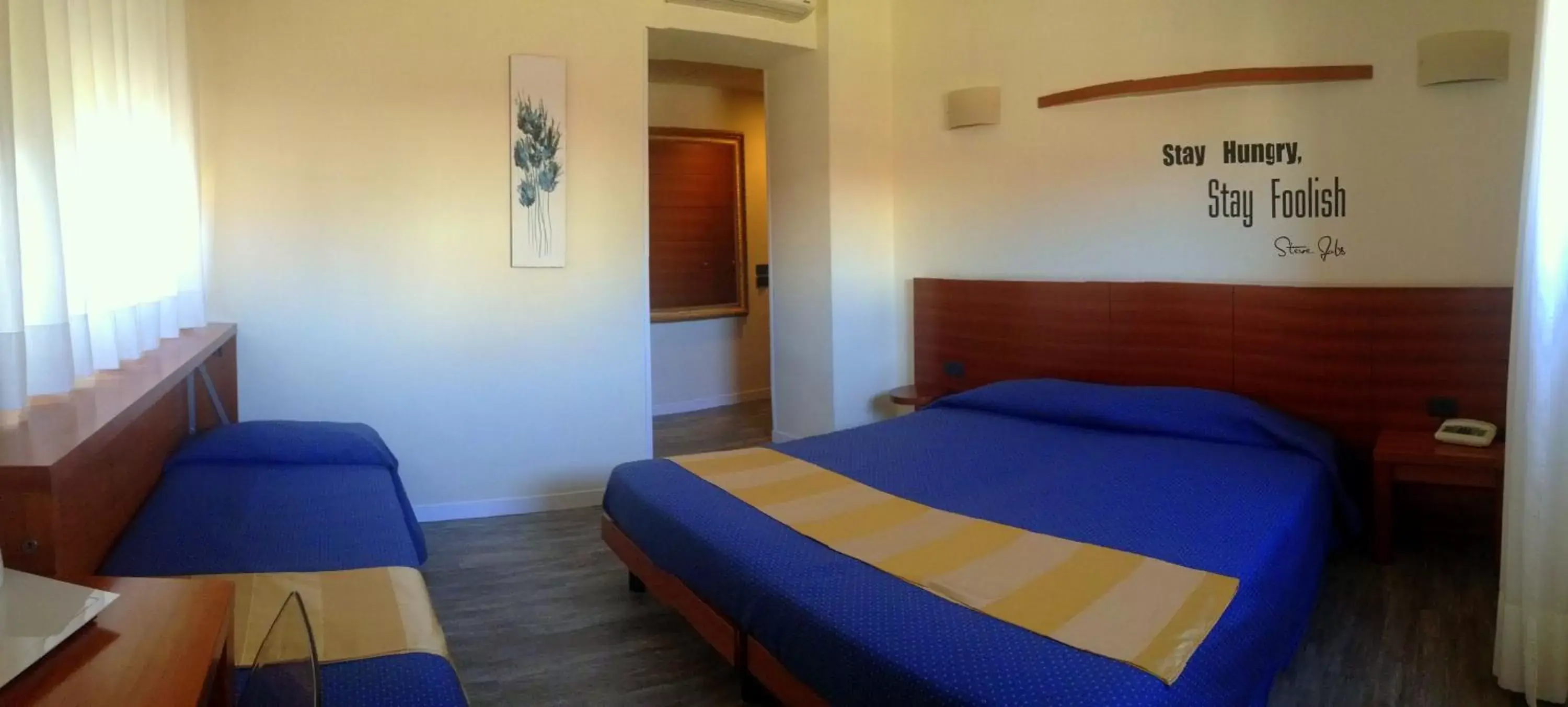 Standard Triple Room in Hotel Europa Varese