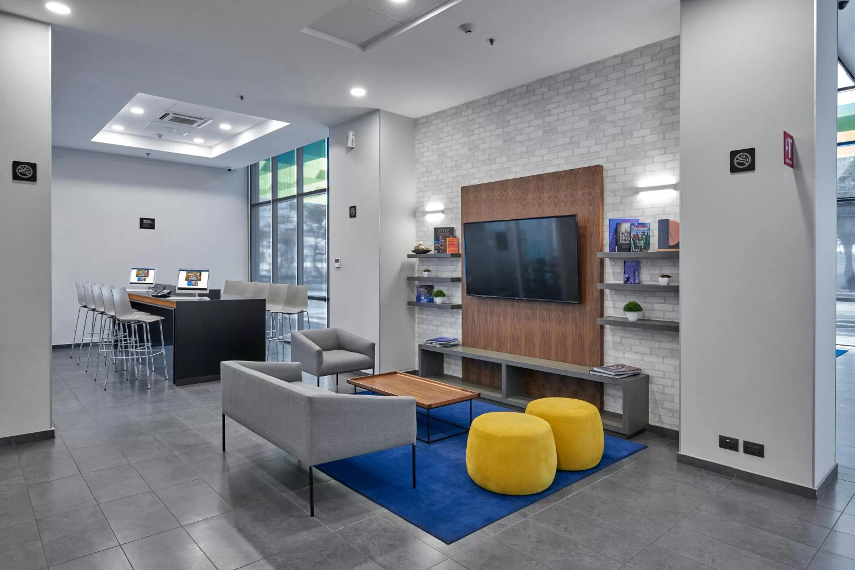 Living room in City Express by Marriott Ciudad de México La Villa