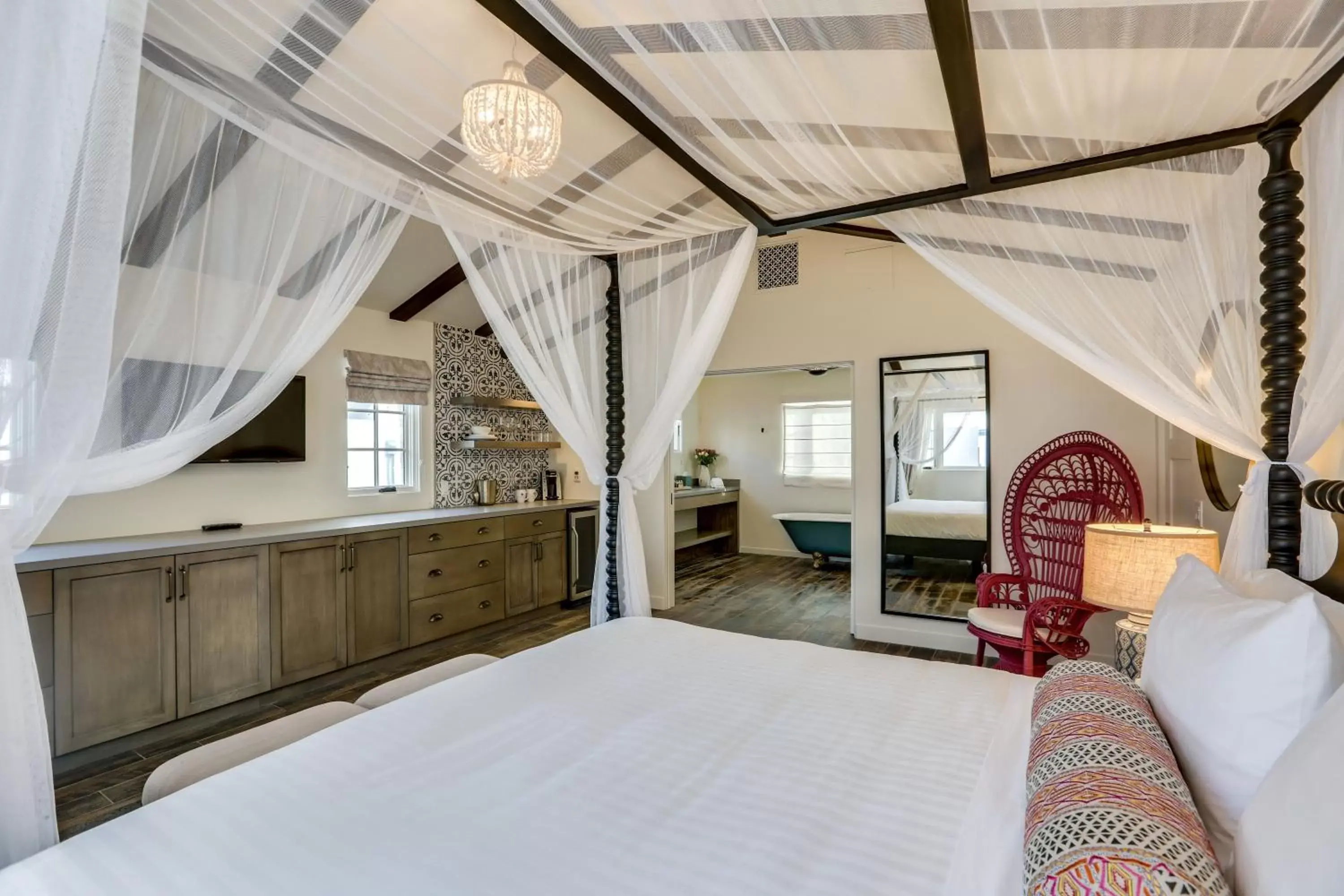 Bed in La Serena Villas, A Kirkwood Collection Hotel