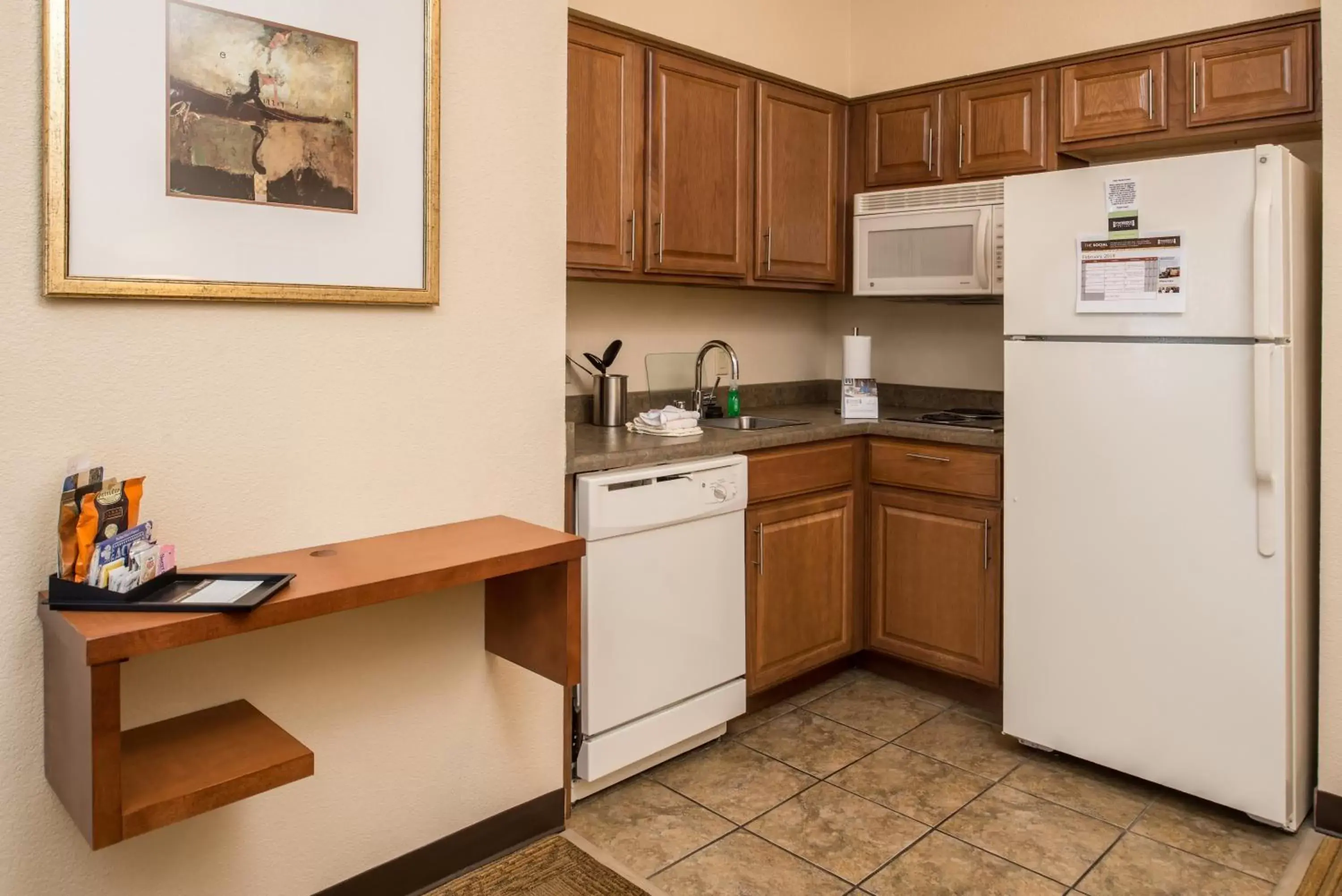 Photo of the whole room, Kitchen/Kitchenette in Staybridge Suites Las Cruces, an IHG Hotel