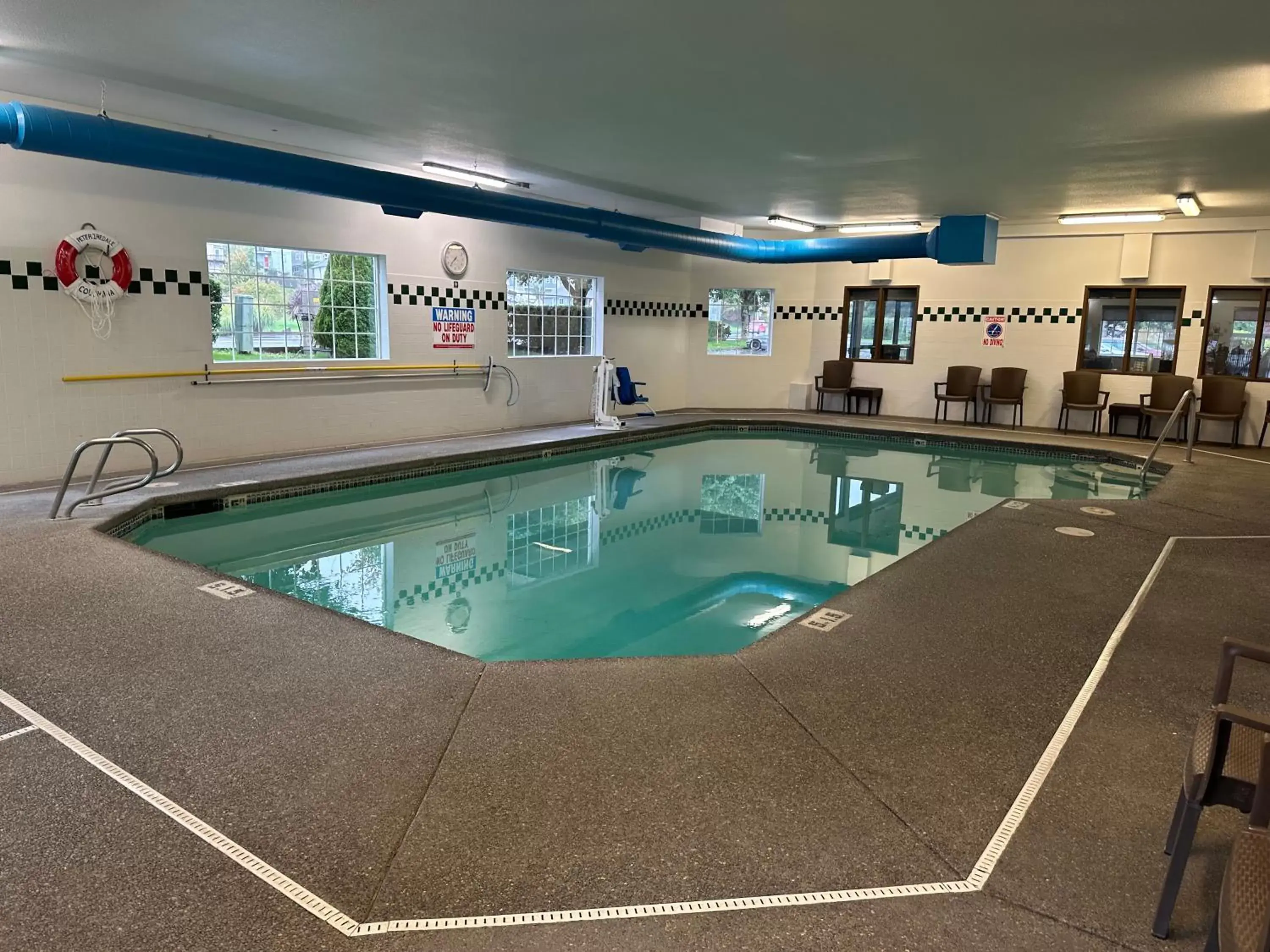 Swimming Pool in Best Western Columbia River Waterfront Hotel Astoria