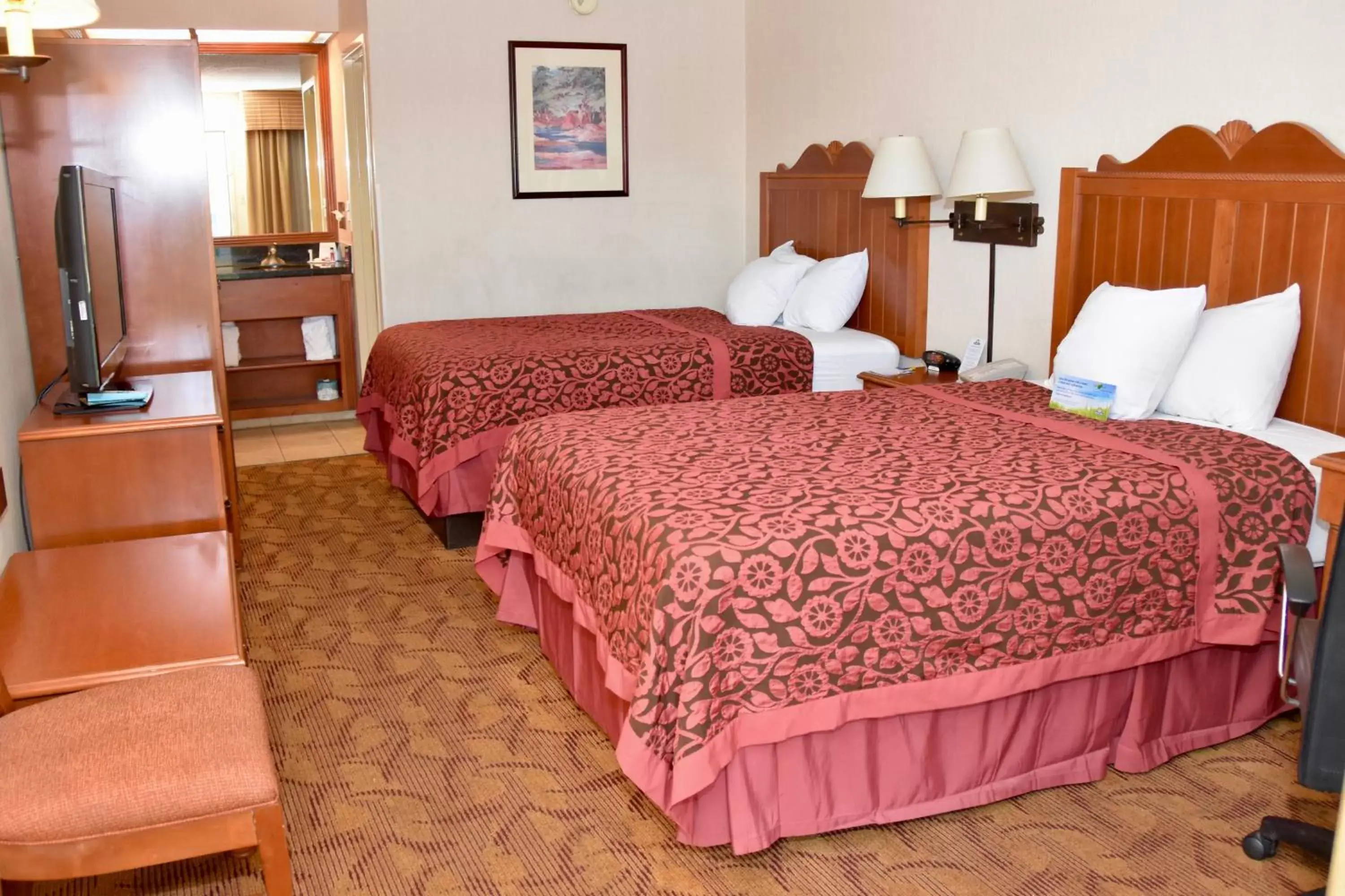 Bed in Days Inn by Wyndham Las Cruces