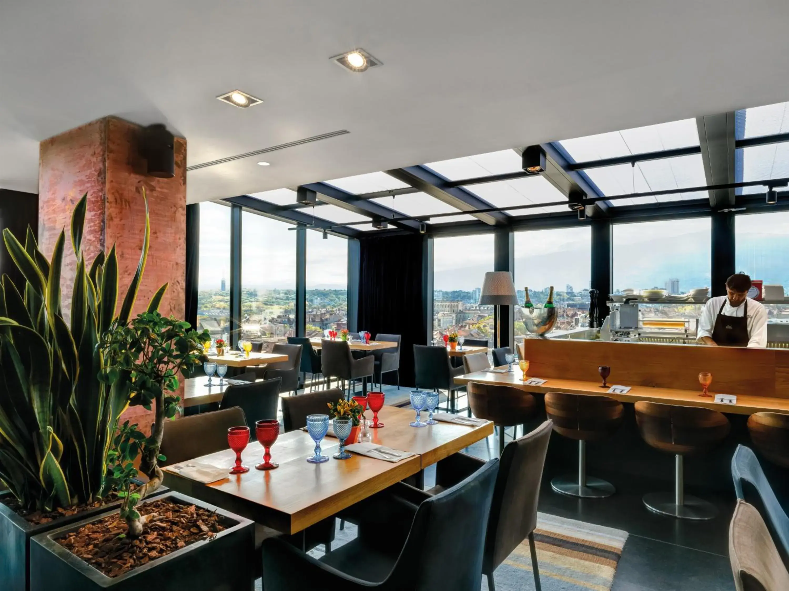 Restaurant/places to eat in Sense Hotel Sofia, a Member of Design Hotels