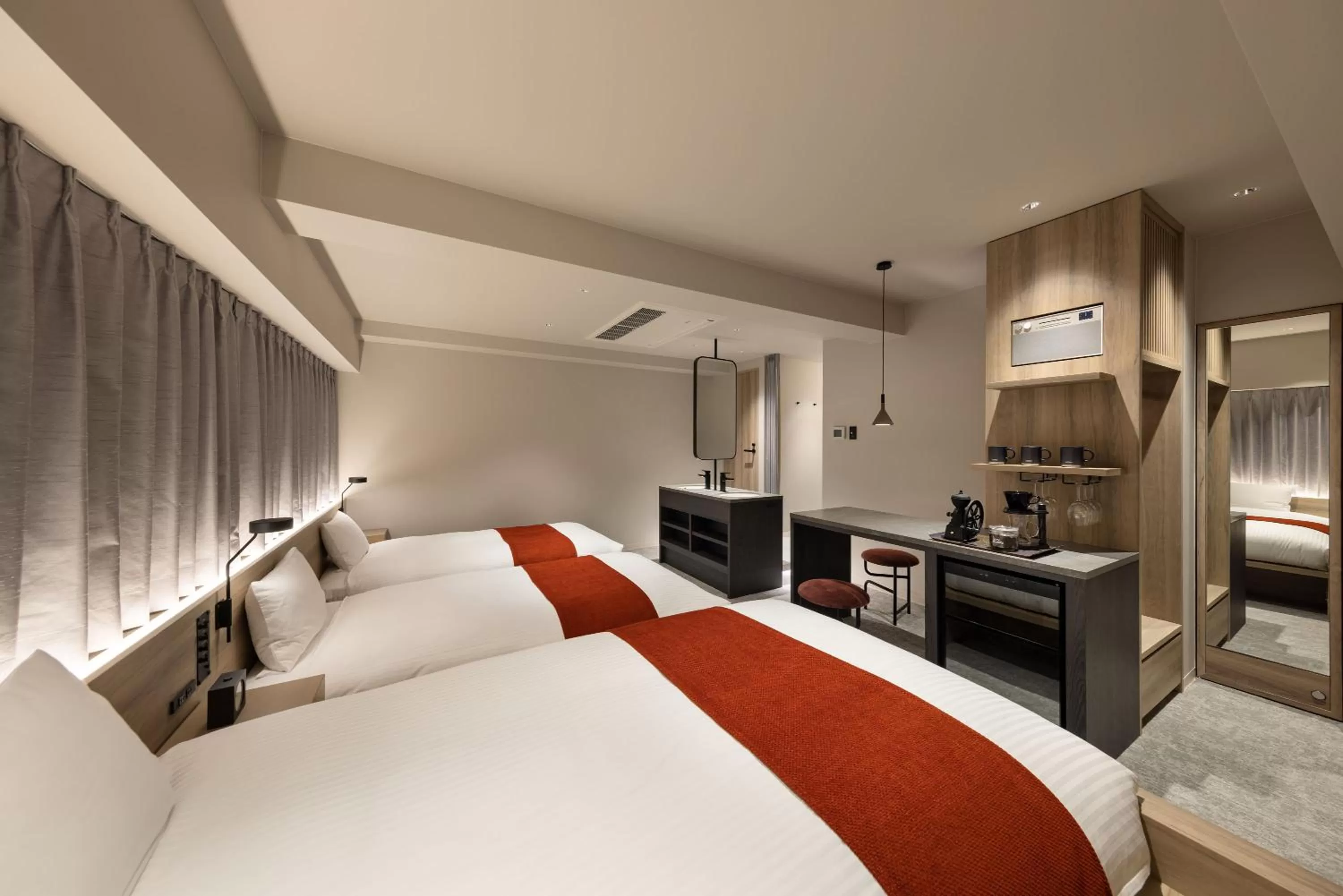 Photo of the whole room in the b namba-kuromon