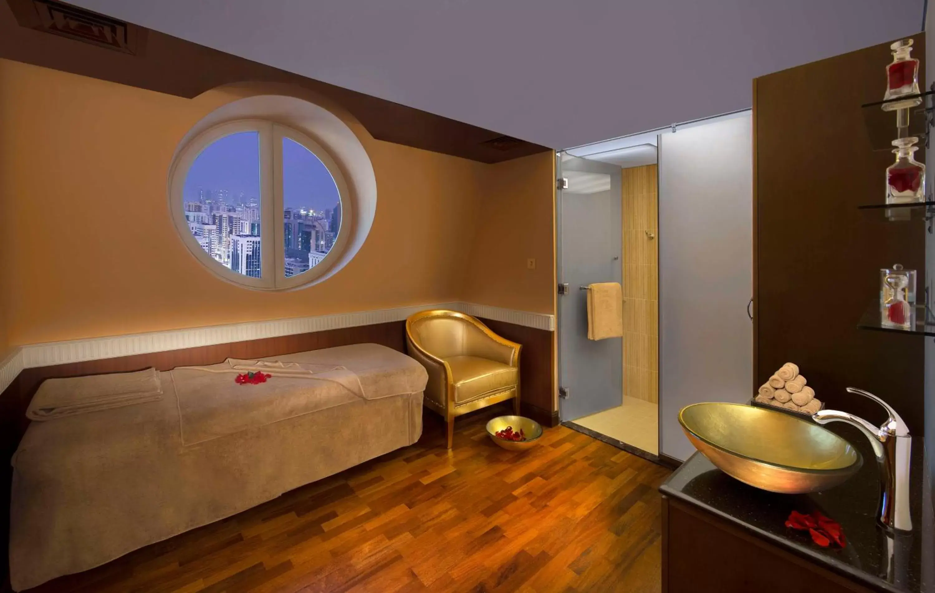 Spa and wellness centre/facilities, Bed in Royal Rose Abu Dhabi, a Curio Collection by Hilton Affiliated Hotel Spa and wellness centre/facilities, Bed in Royal Rose Abu Dhabi, a Curio Collection by Hilton Affiliated Hotel