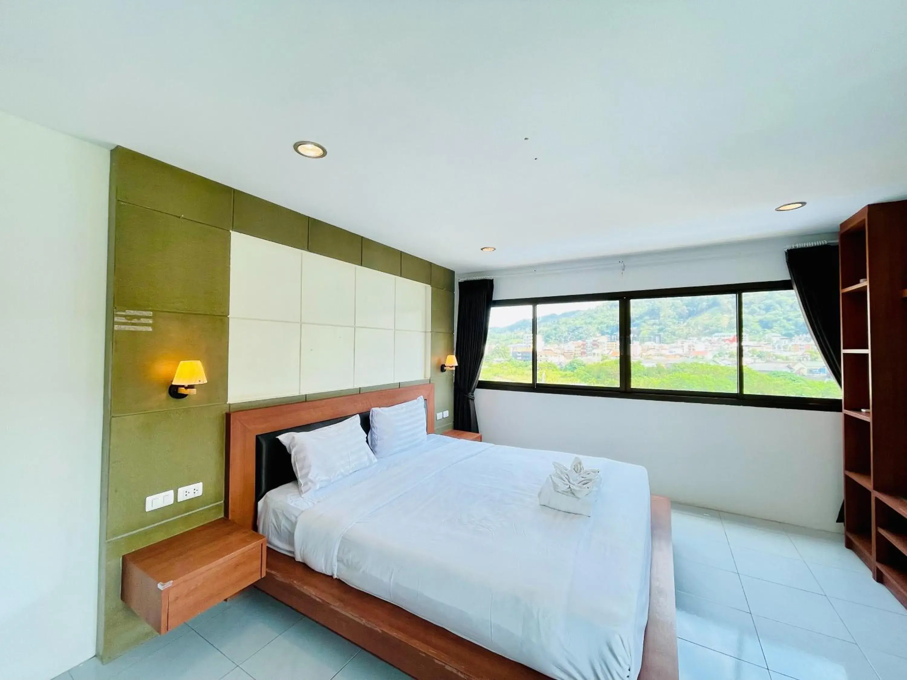 Bed in Good Nice Hotel Bed in Good Nice Hotel