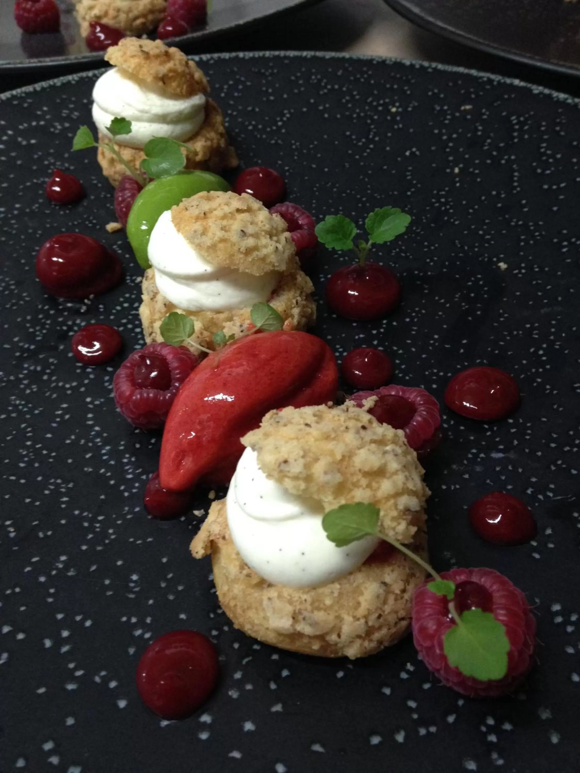 Restaurant/places to eat in Les Chambres Lauryvan