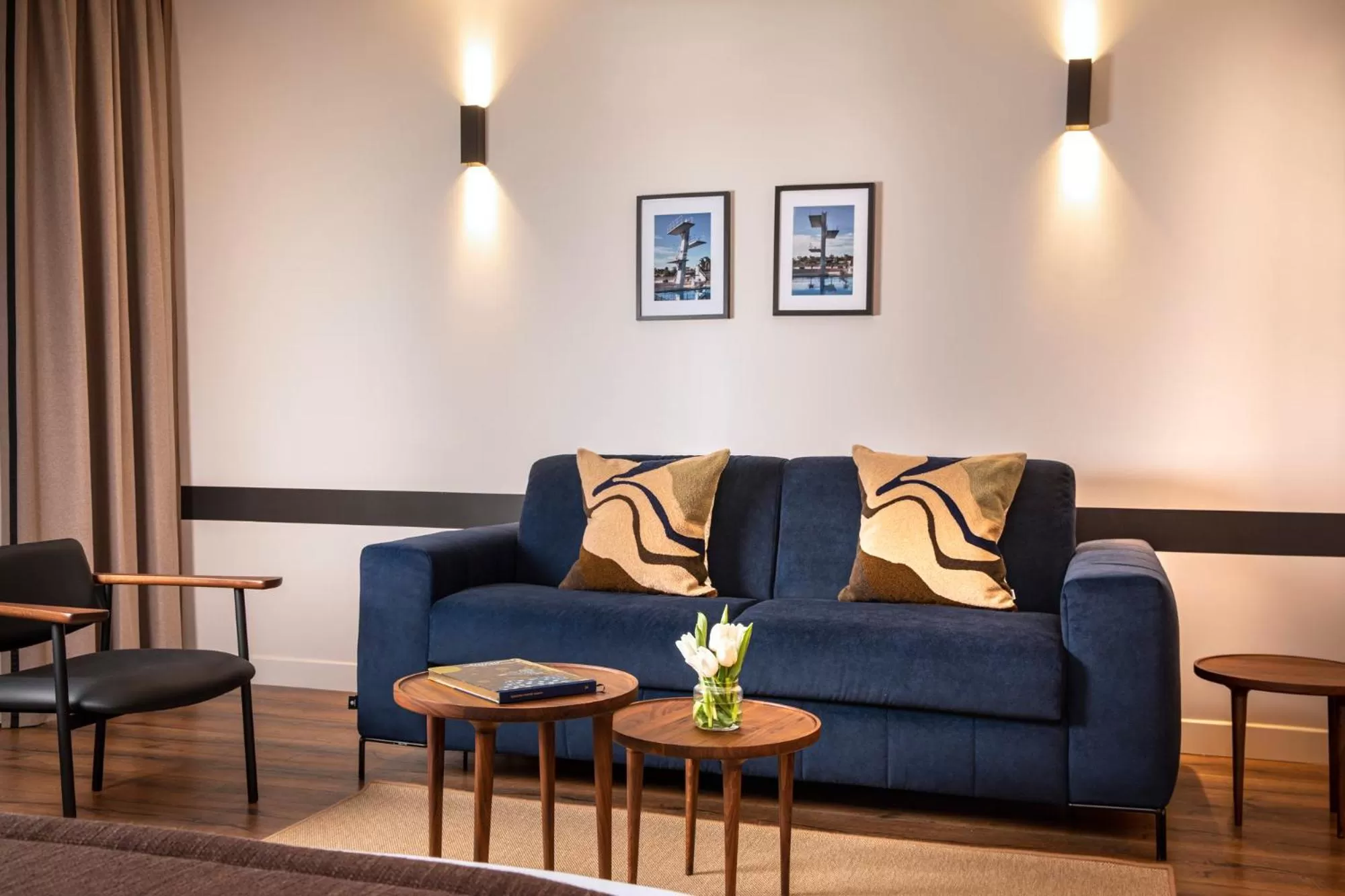 Bedroom in Hôtel du Port