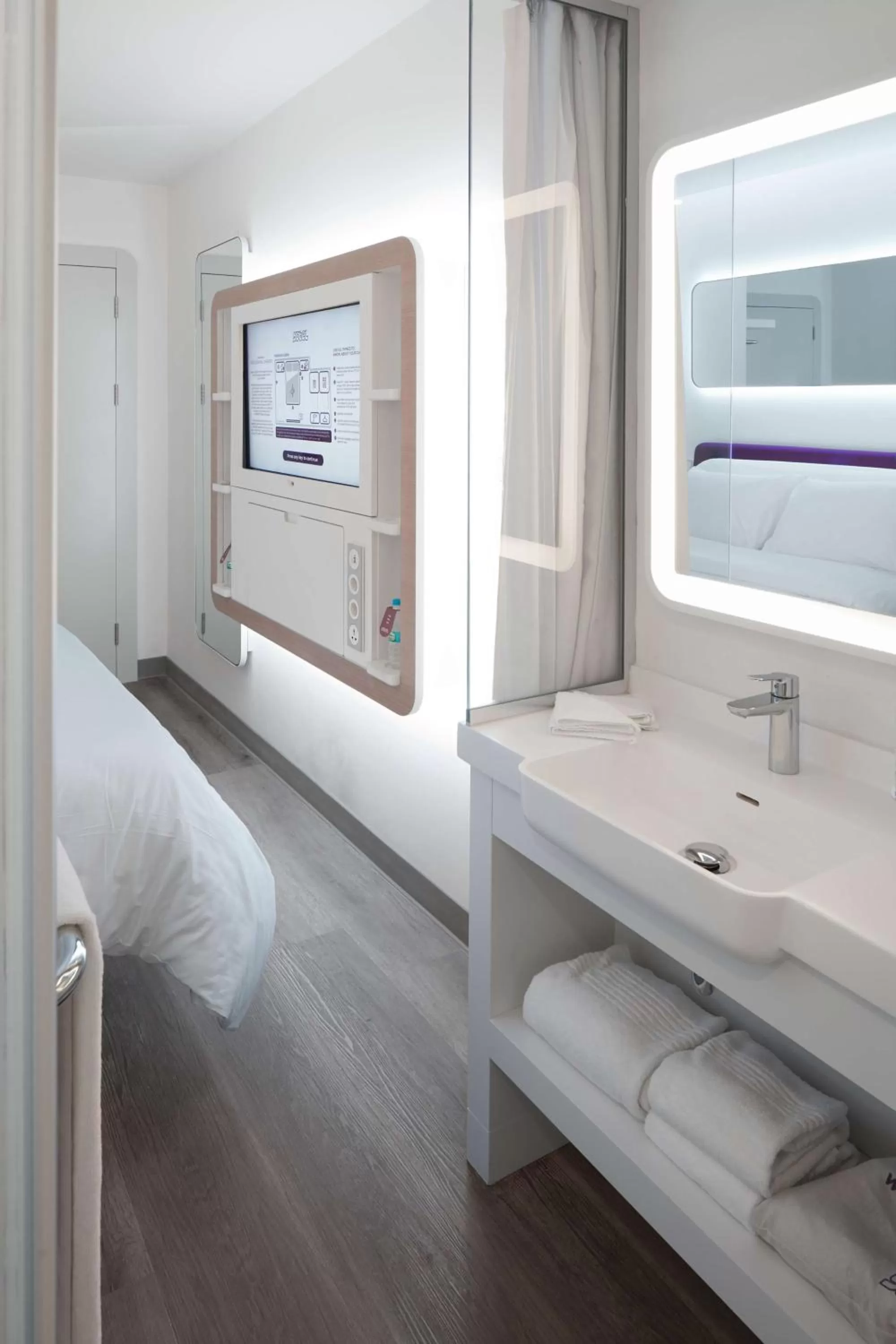 Bathroom, Bed in YOTEL Istanbul Airport, City Entrance