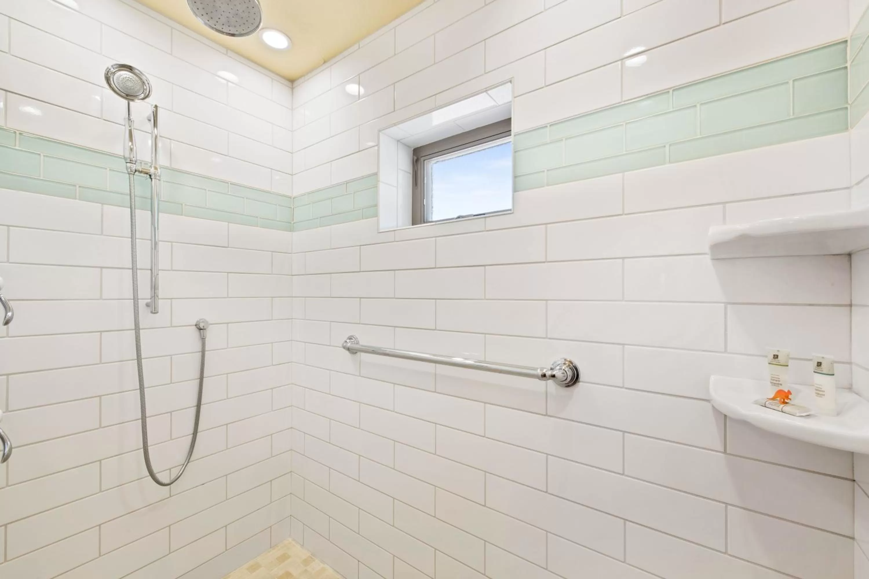 Shower, Bathroom in Moab Springs Ranch