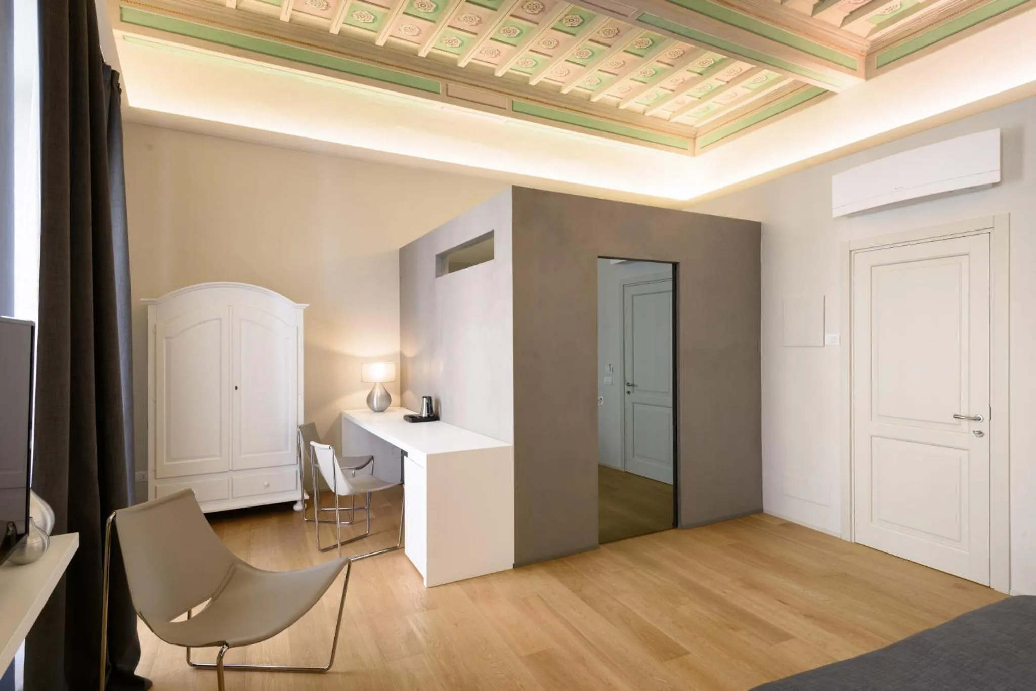 Bedroom, Bed in Palazzo Vasarri - Luxury design suites